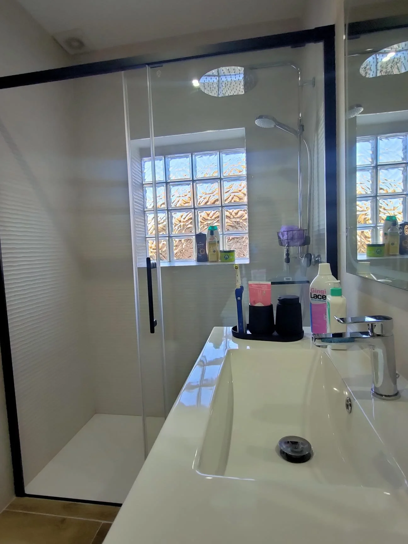 Baño en la casa en Lloret de mar, compra casas Blanes.