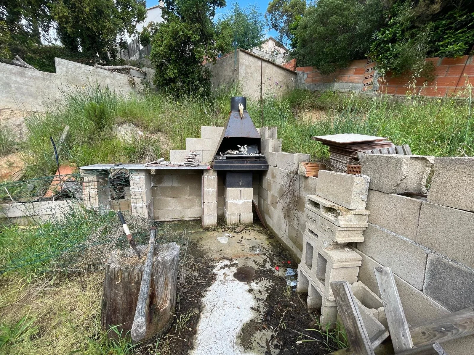 Jardín en la casa en Vidreres, Girona.