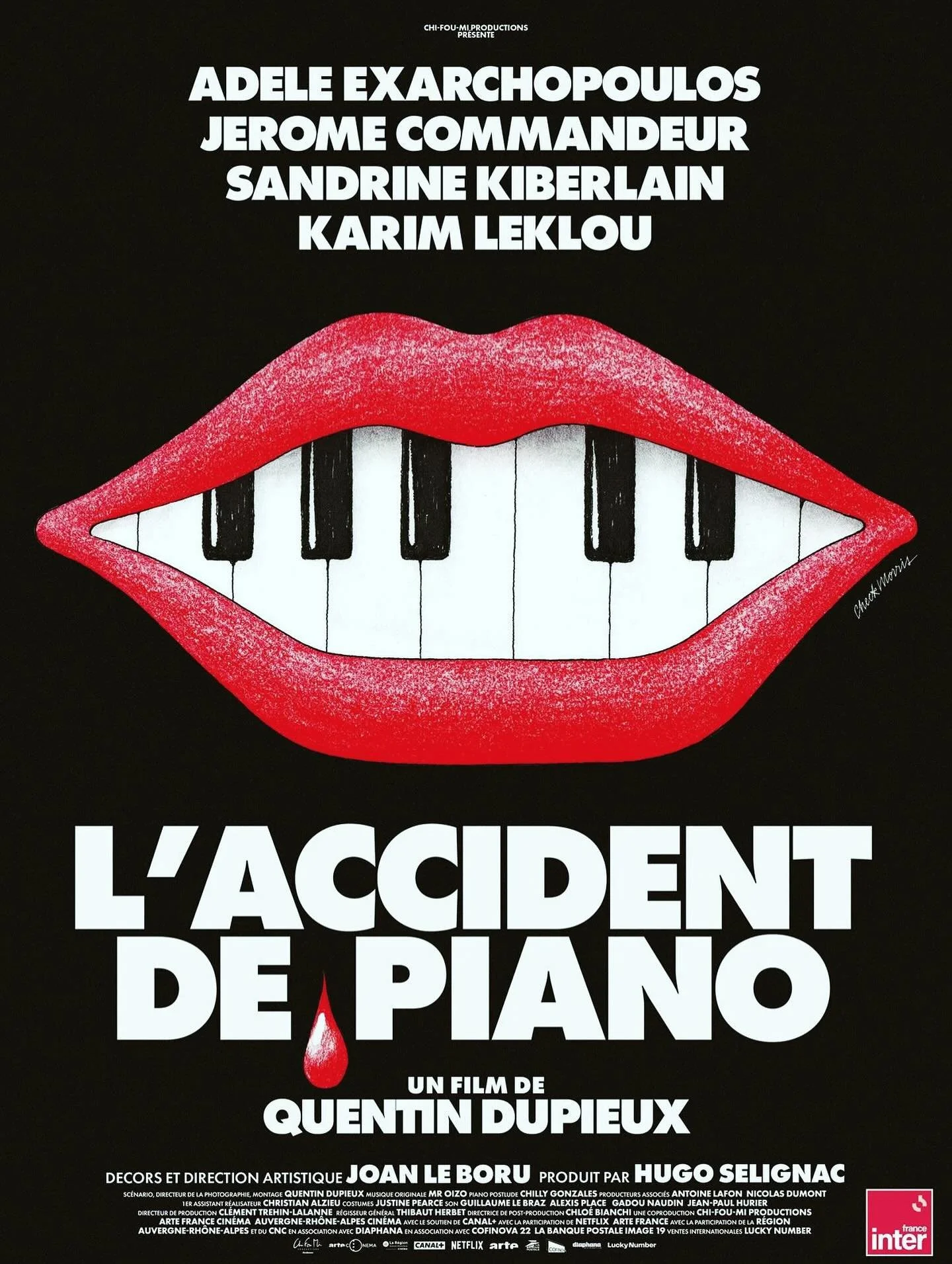 Tout le monde en parle, mercredi dernier est sorti au cin&eacute;ma &laquo;&nbsp;L&rsquo;accident de piano&nbsp;&raquo;, une petite bombe d&rsquo;humour, sign&eacute;e Quentin Dupieux avec aux costumes : @pearcejustine ! 1000 merci de nous avoir emba