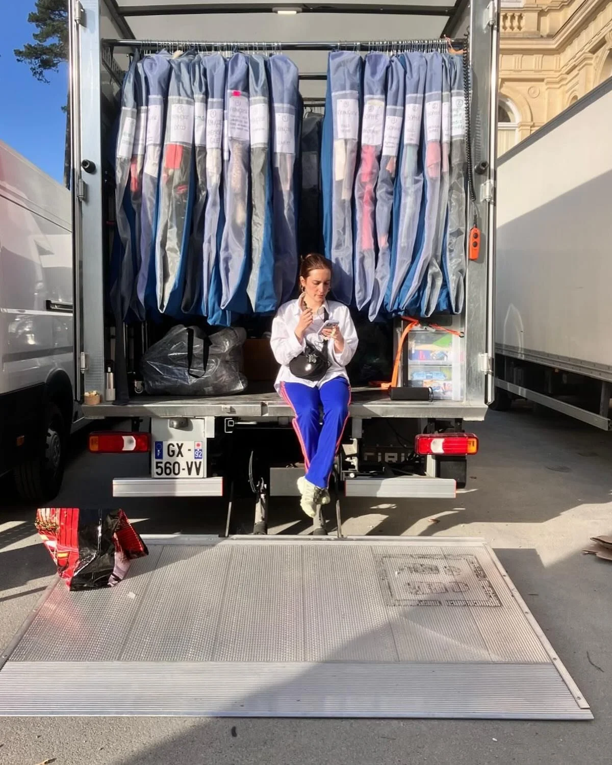 Fin de tournage pour la s&eacute;rie &laquo;&nbsp;Les aventuri&egrave;res&nbsp;&raquo; produit par Thalie Images avec en cheffe costumi&egrave;re @appellemoisarah . 
Un immense merci pour cette confiance renouvel&eacute;e ! Et merci Chlo&eacute; Amir