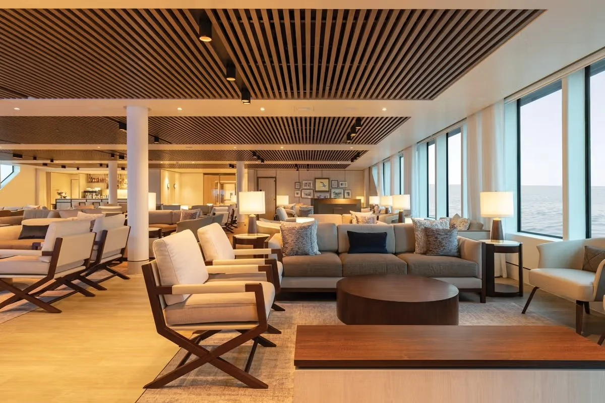 Explorer Lounge.jpeg