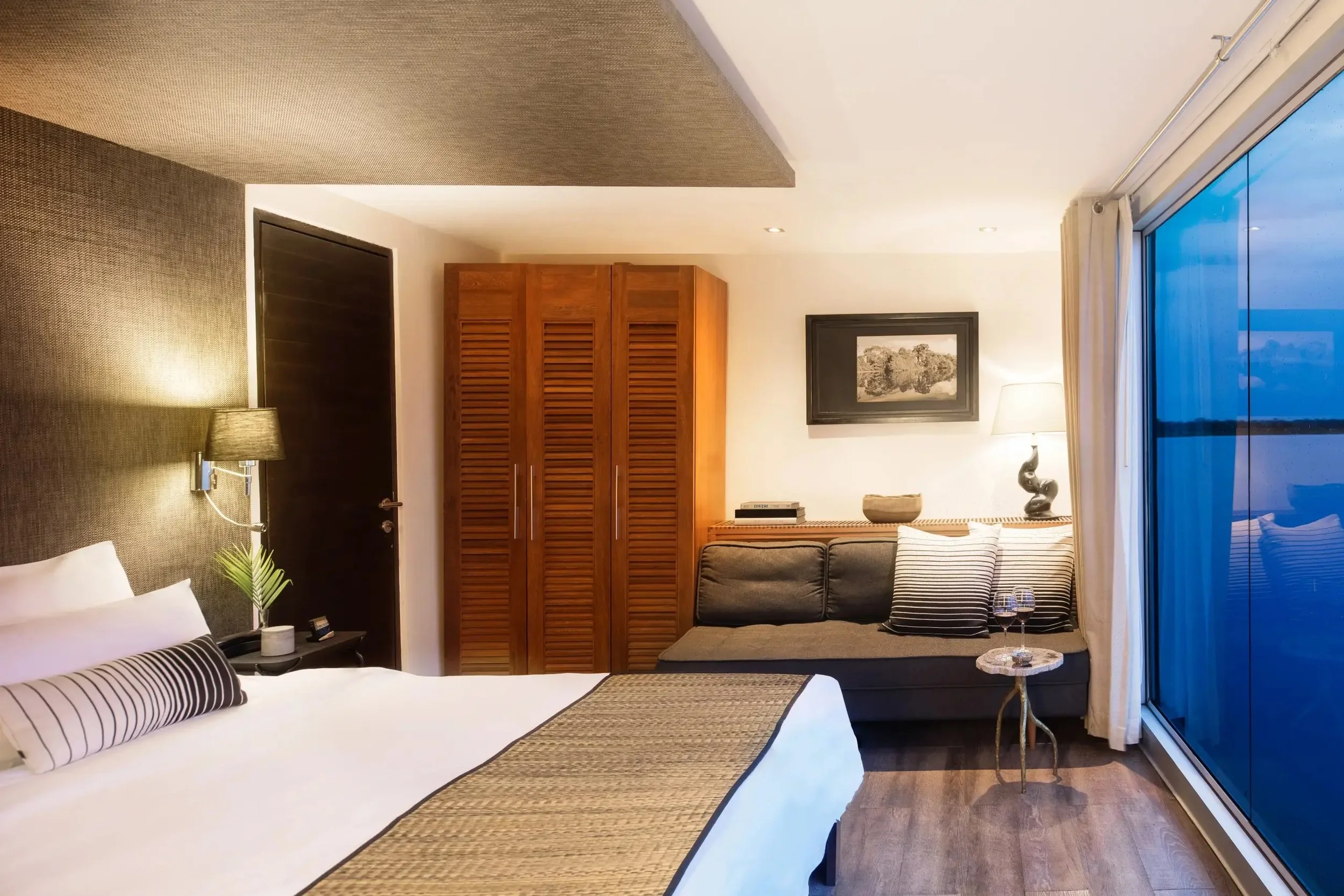 design-suite-with-double-bed_2.webp.jpeg