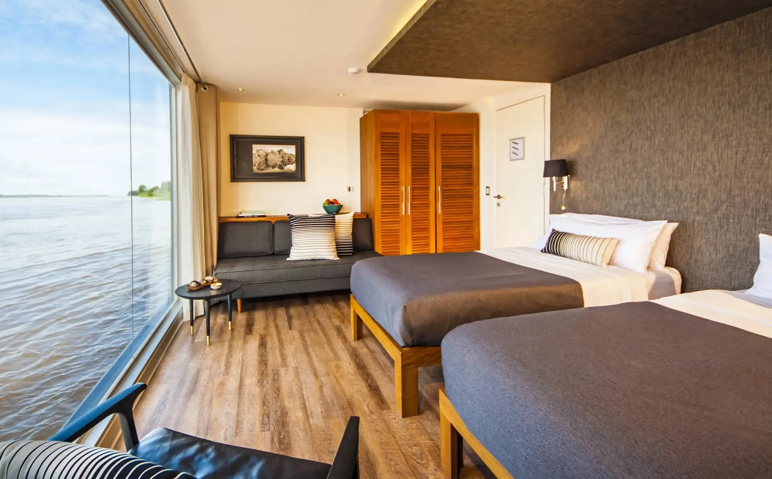 design-suite-with-twin-beds_1.webp.jpeg