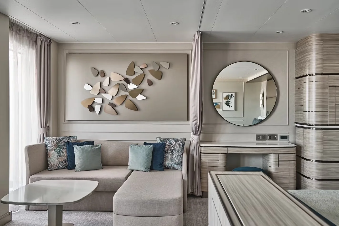 Silver Suite 1.jpeg