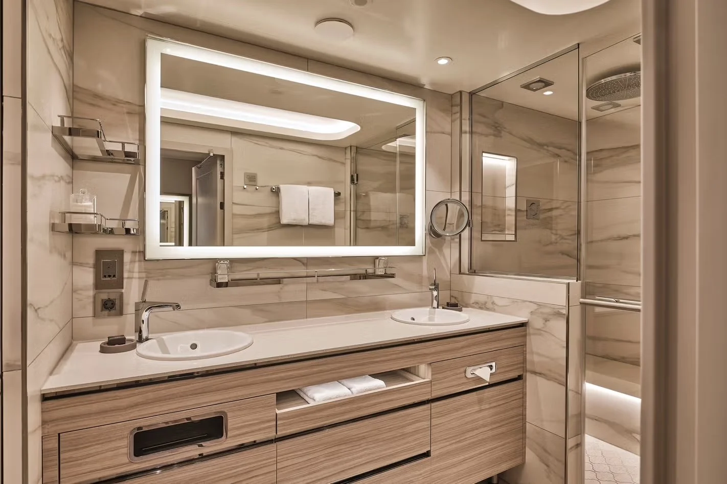 Silver Suite 2.jpeg