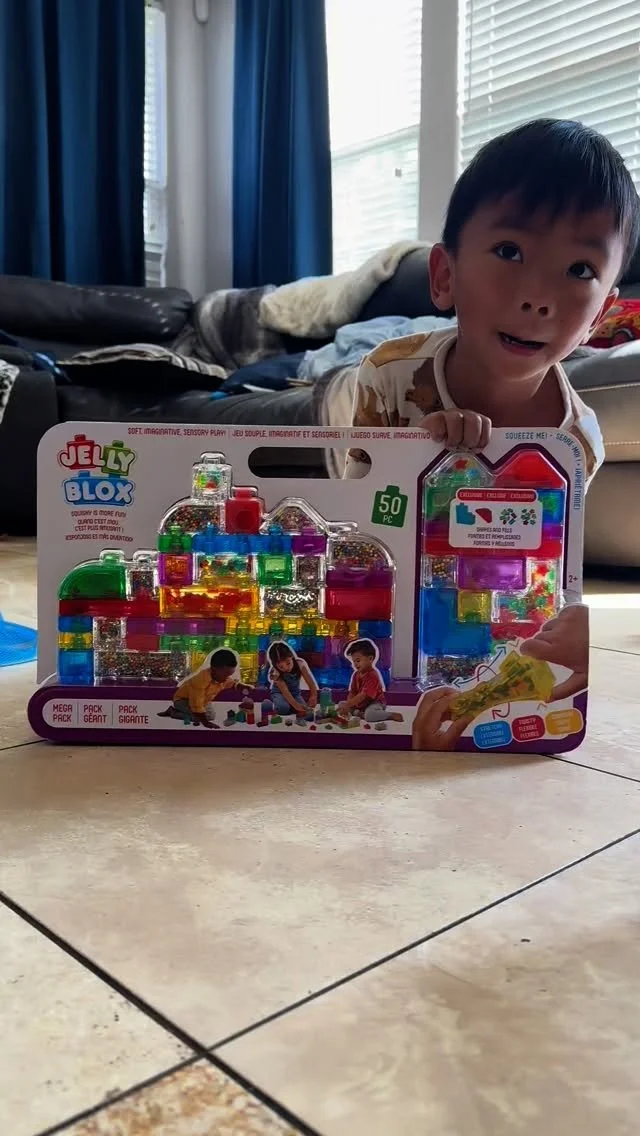 Meet the building blocks that squish, sparkle & surprise!
These squishy blocks aren’t just for stacking—they’re filled with different textures like beads, foam balls, sand, and jelly. Every piece is unique, which makes them ex