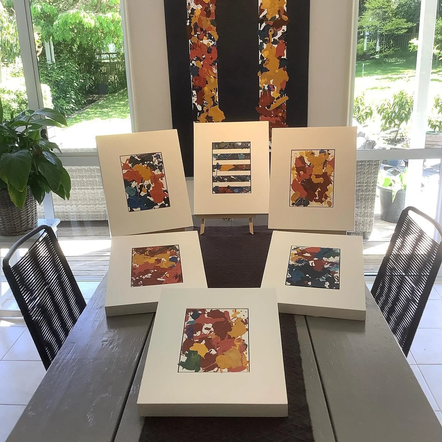 Appreciating the subtle differences of each painting. #christopherwillmottart #abstractart #artgalleries #contemporaryart #nzart #wallartdecor #dunedinnz