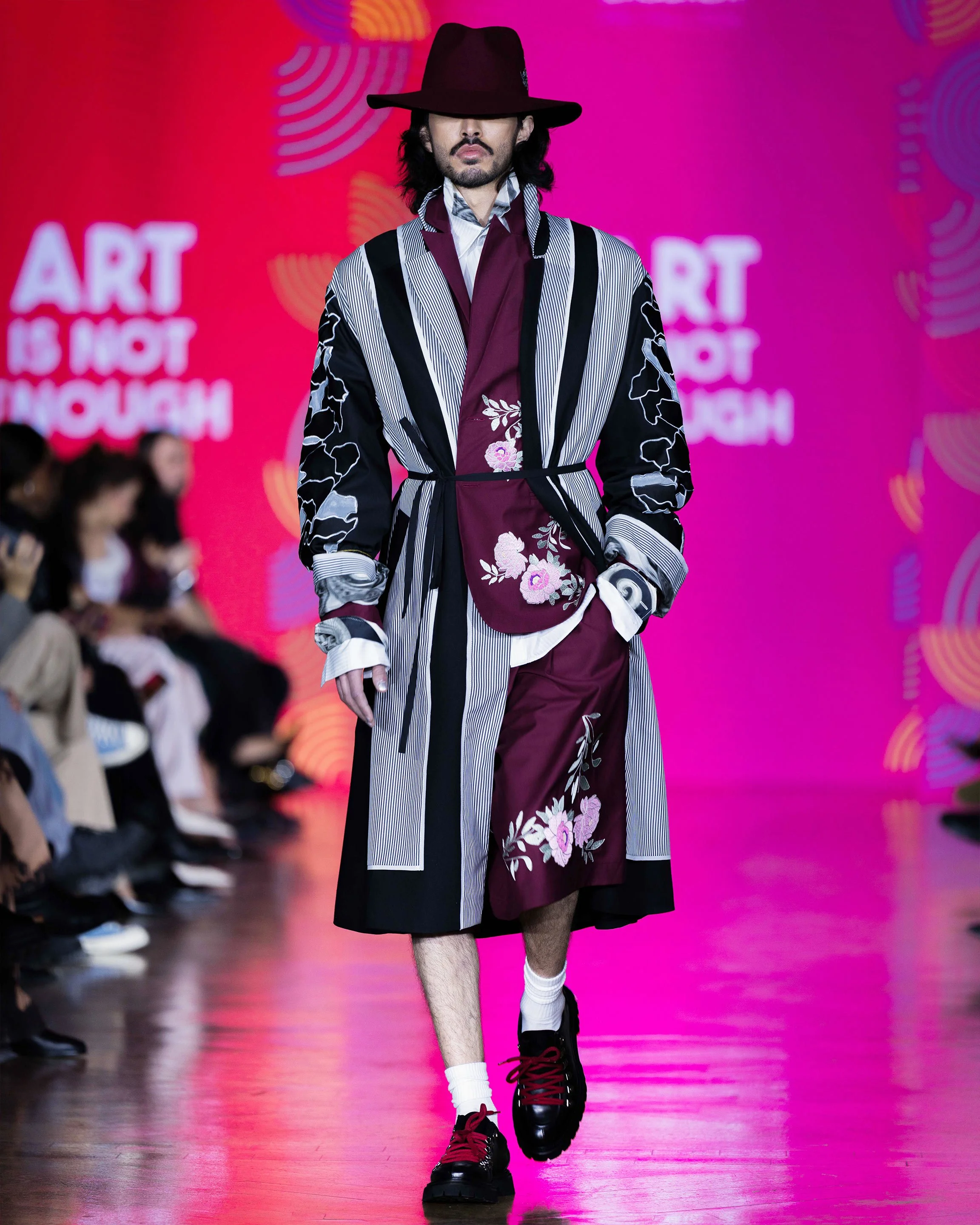 LOOK 21