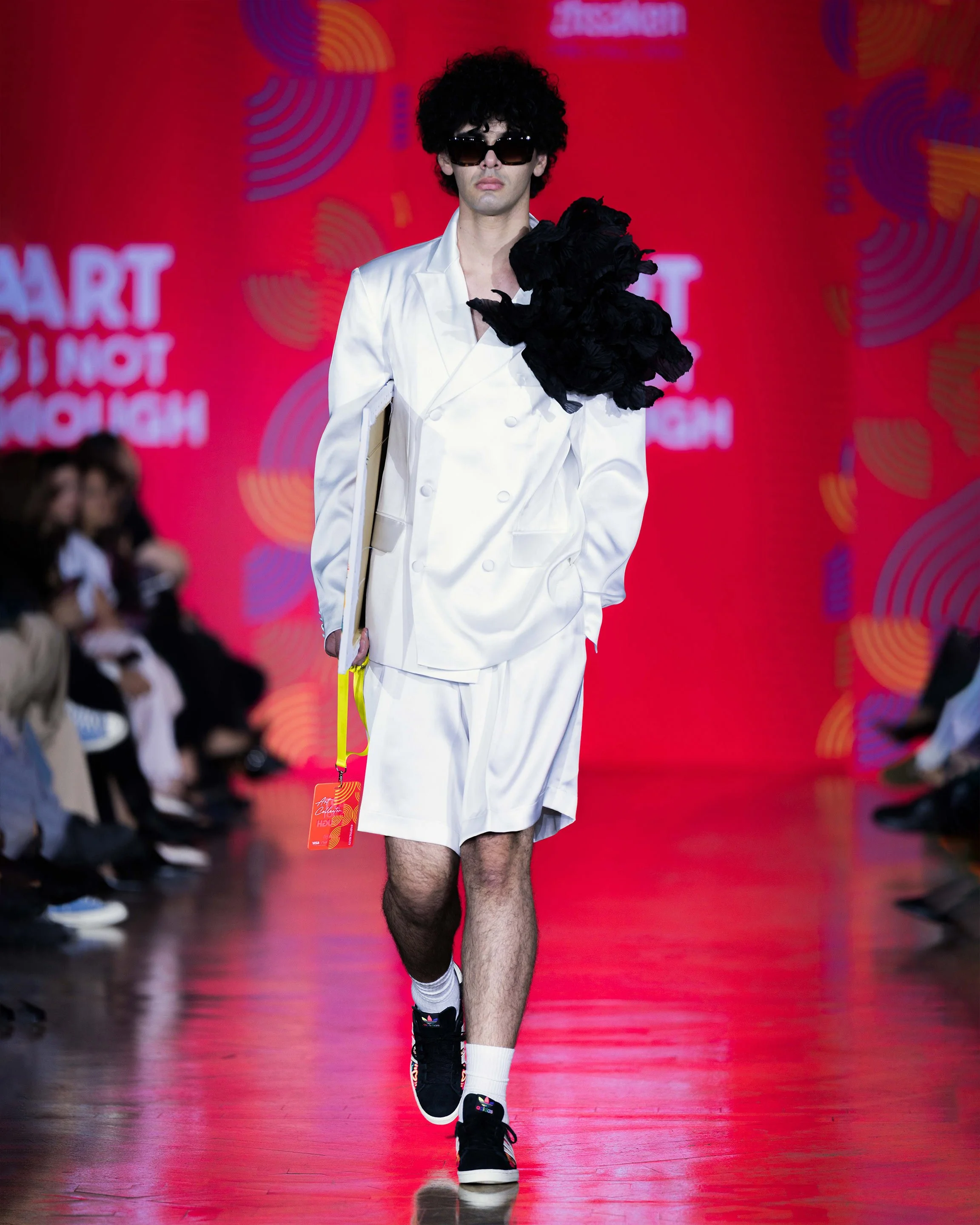 LOOK 25