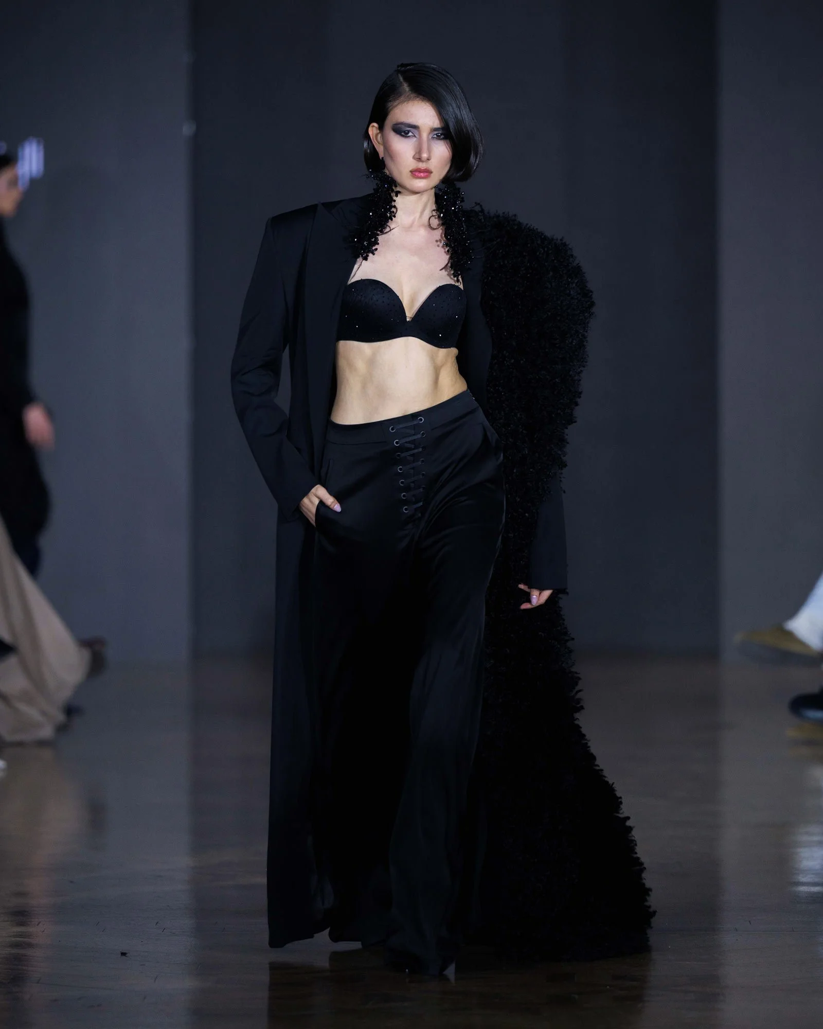 LOOK 8
