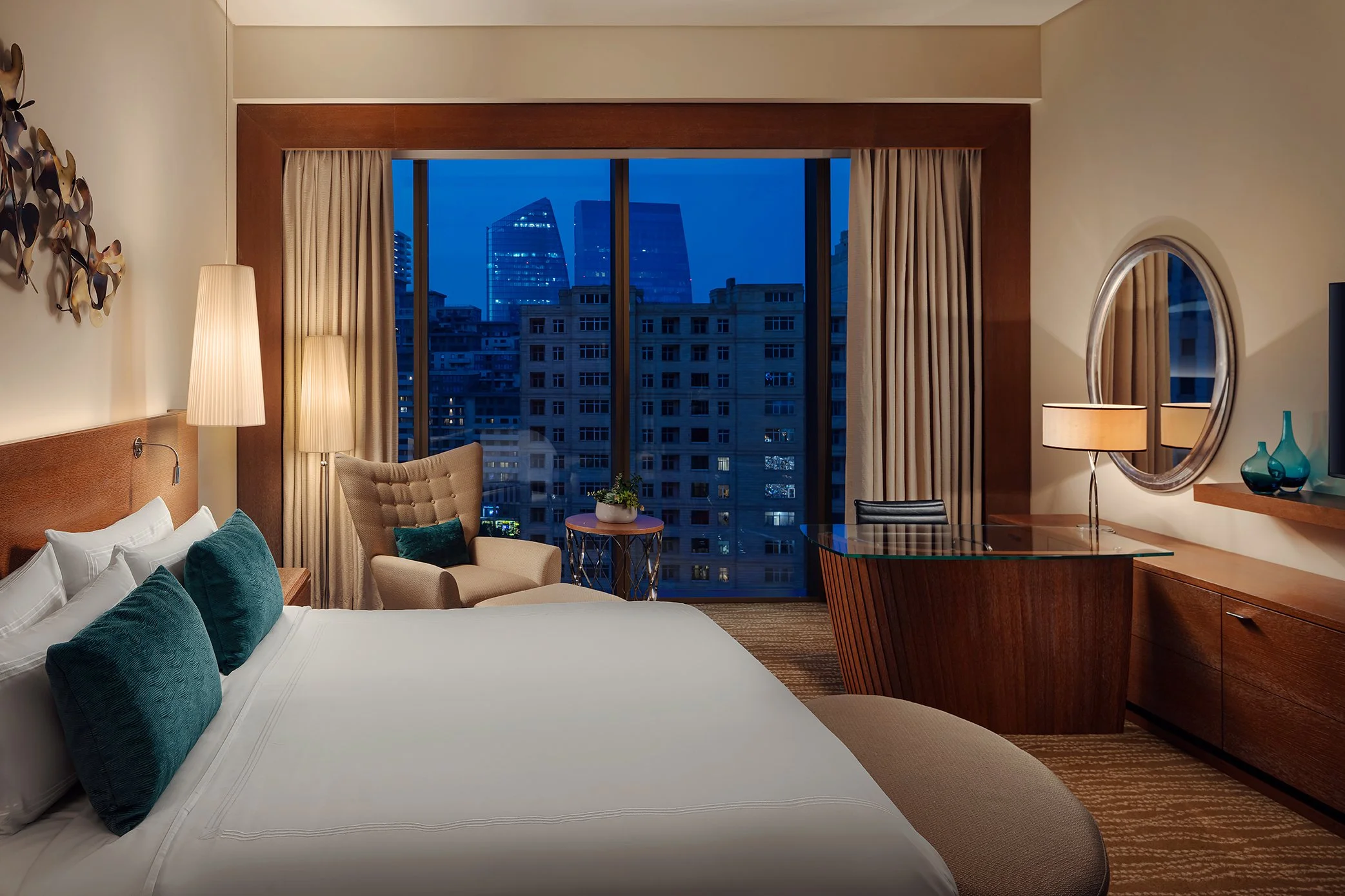 Deluxe City View Night.jpg