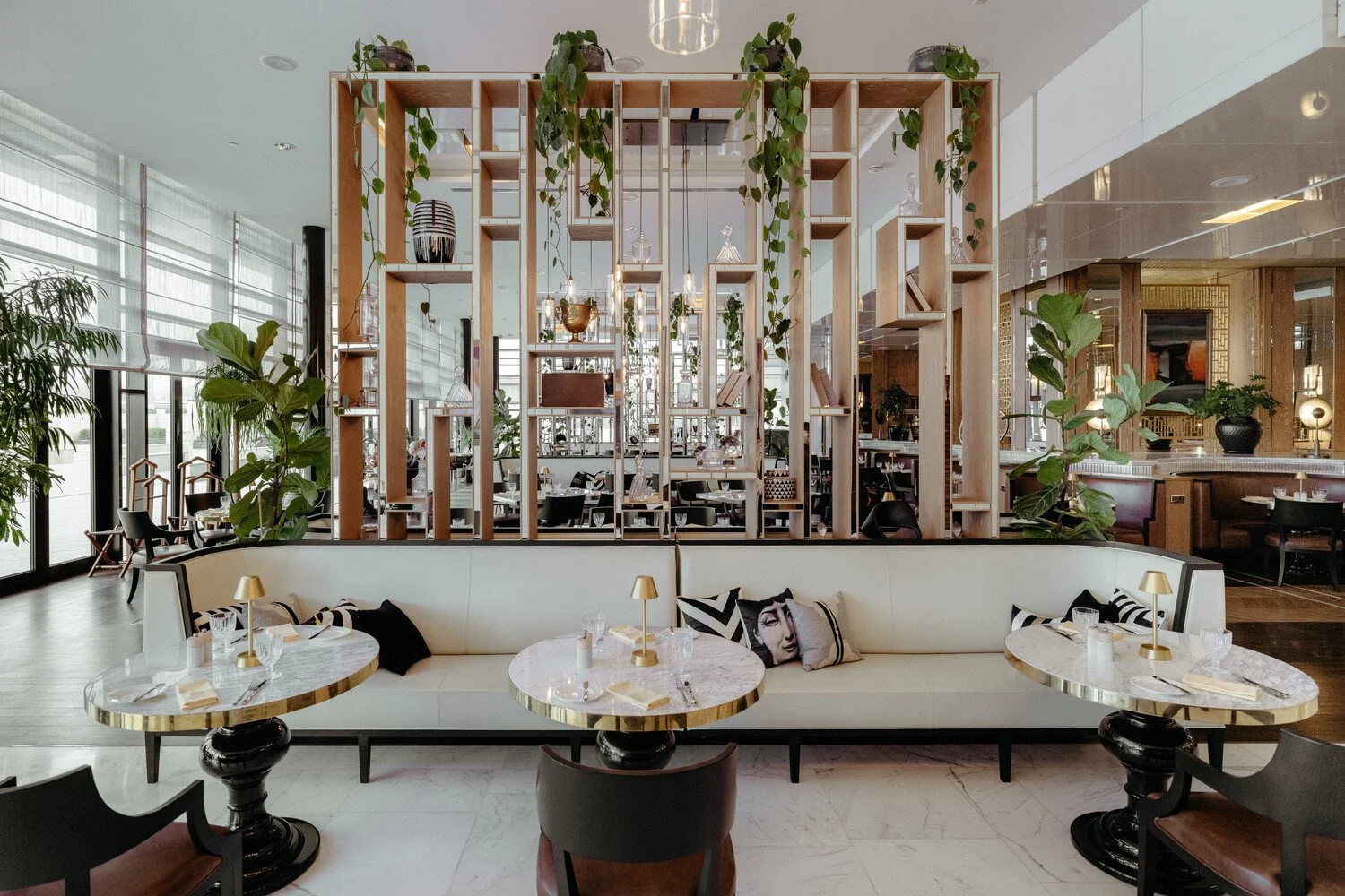 rz-gydrz-dining-33079.jpg