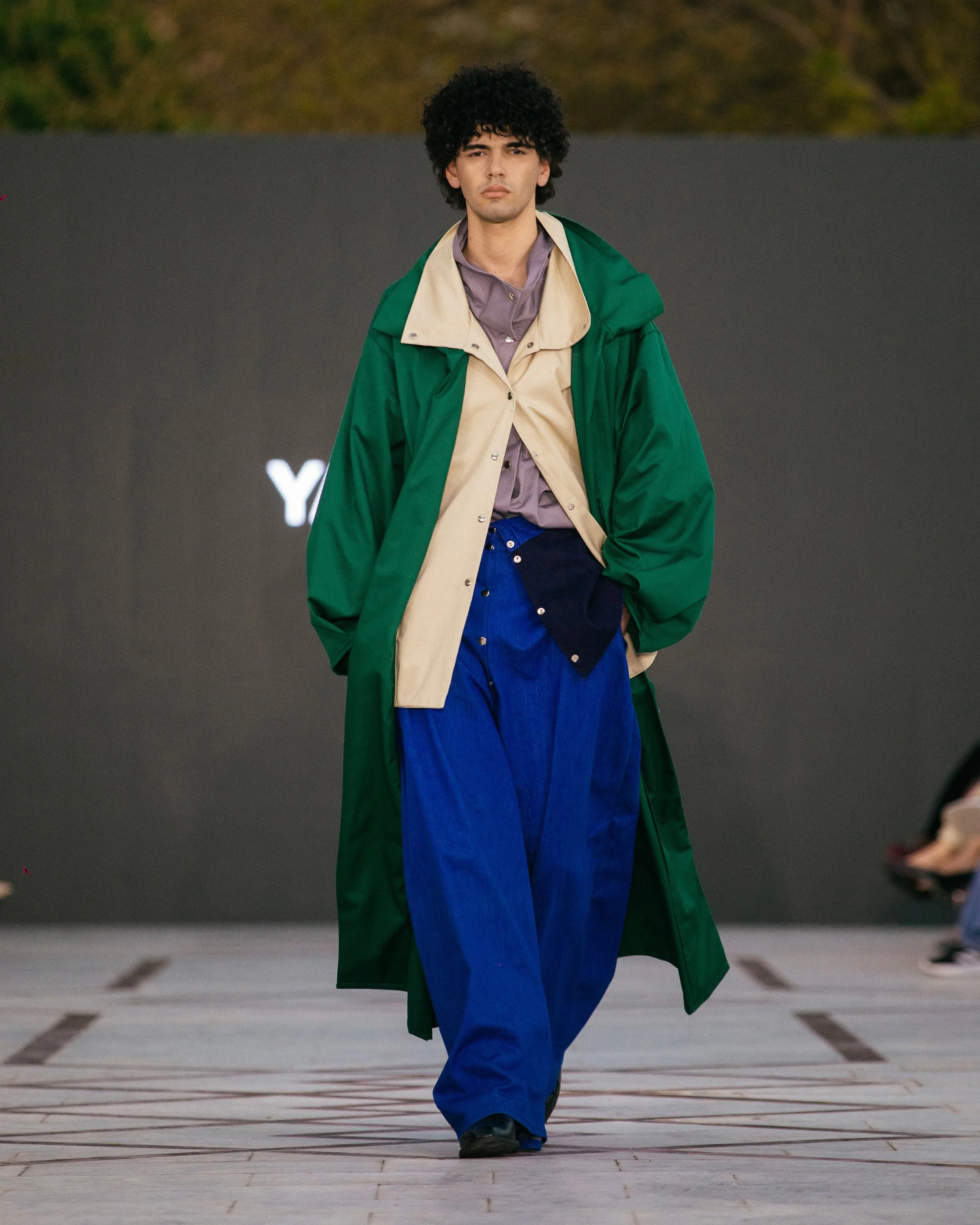 LOOK 29