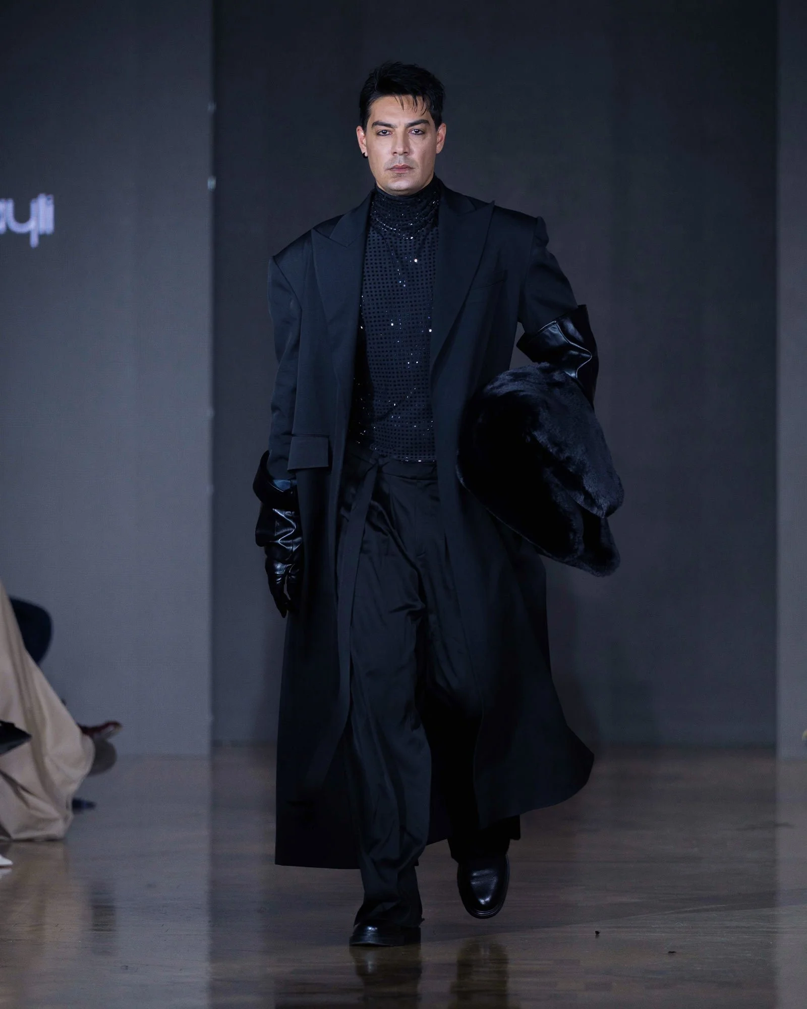 LOOK 15