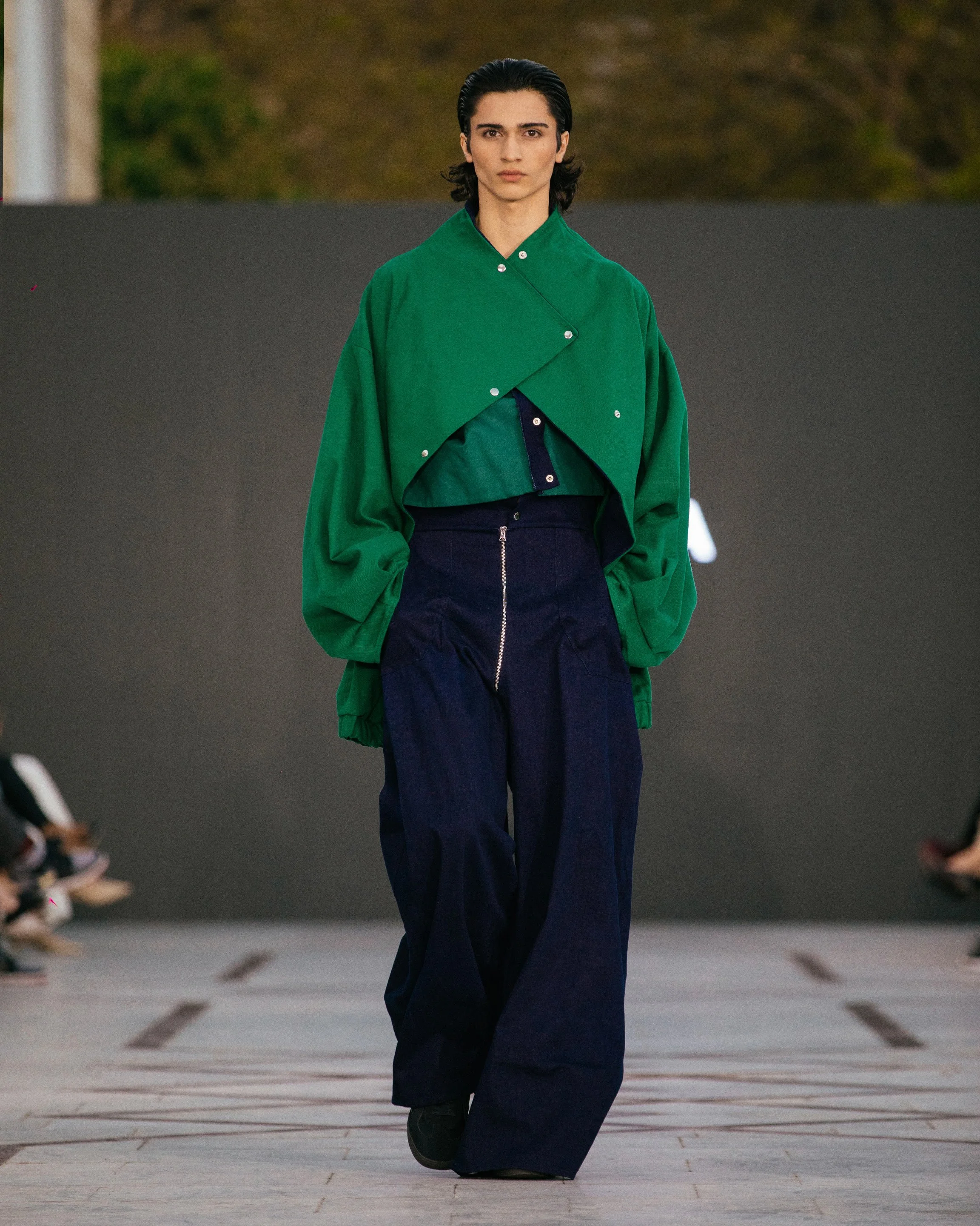 LOOK 30