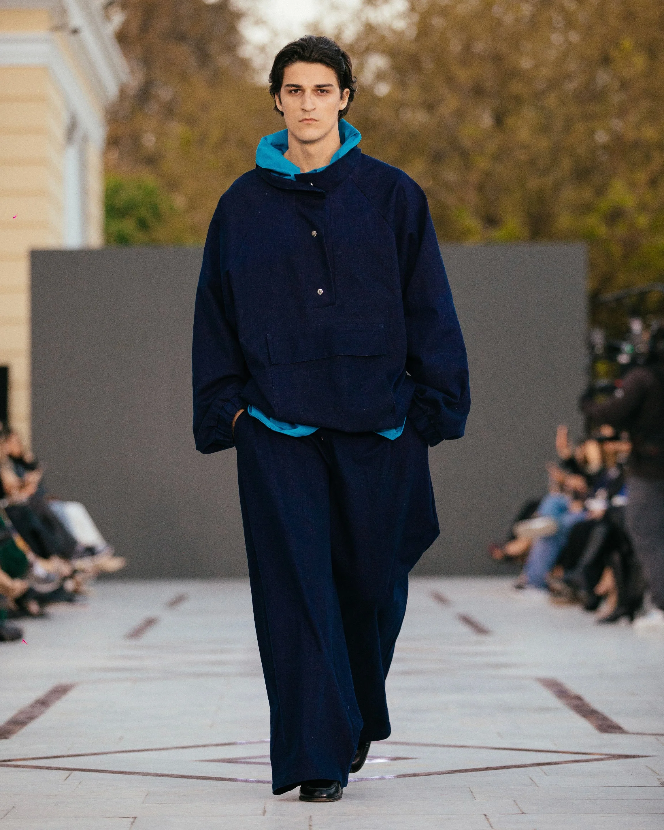 LOOK 5