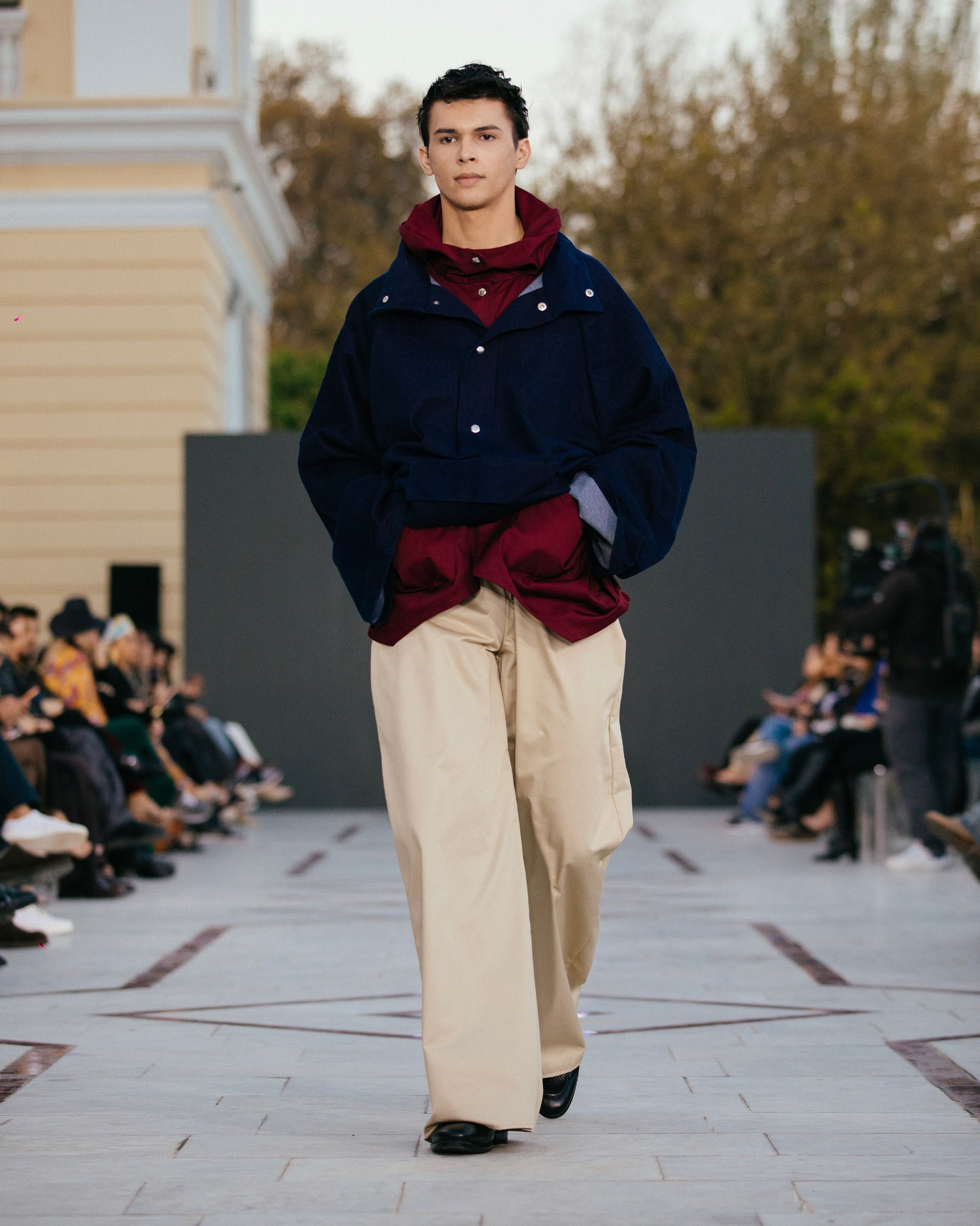 LOOK 17
