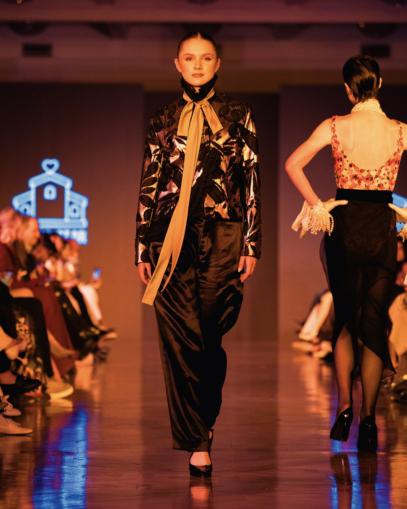 LOOK 11