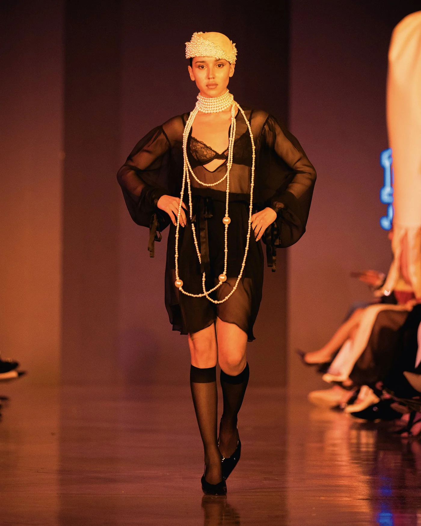 LOOK 6
