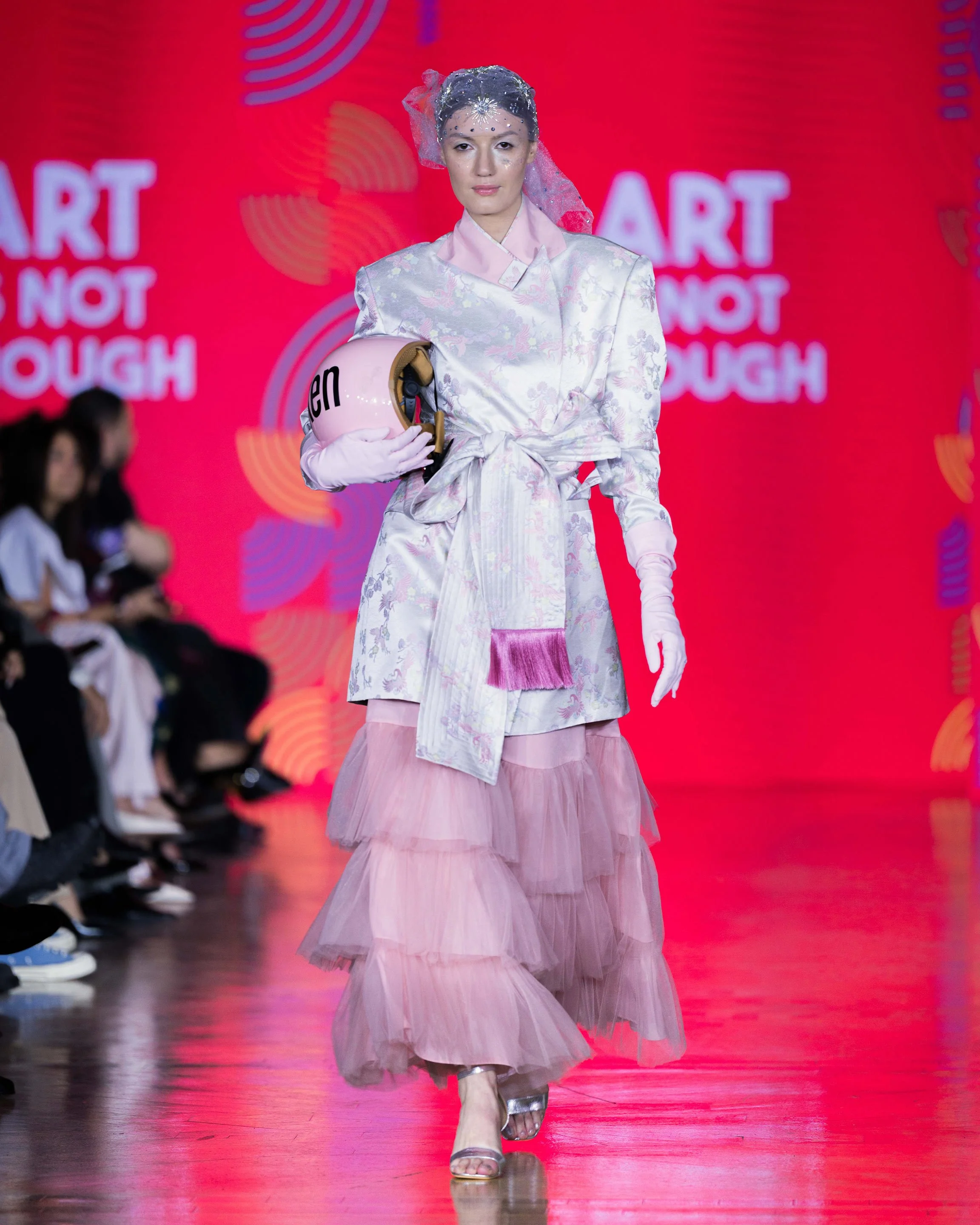 LOOK 7