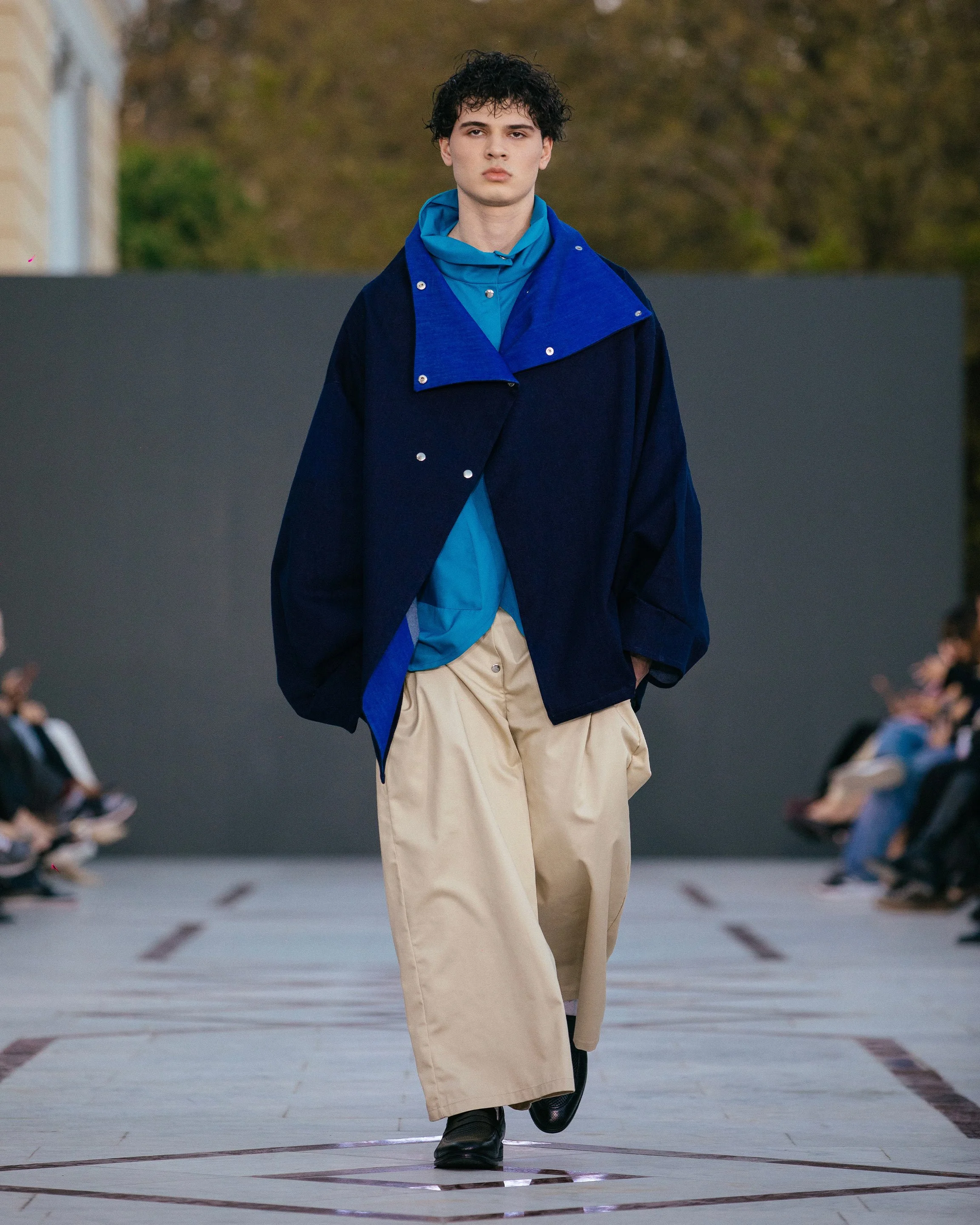 LOOK 23