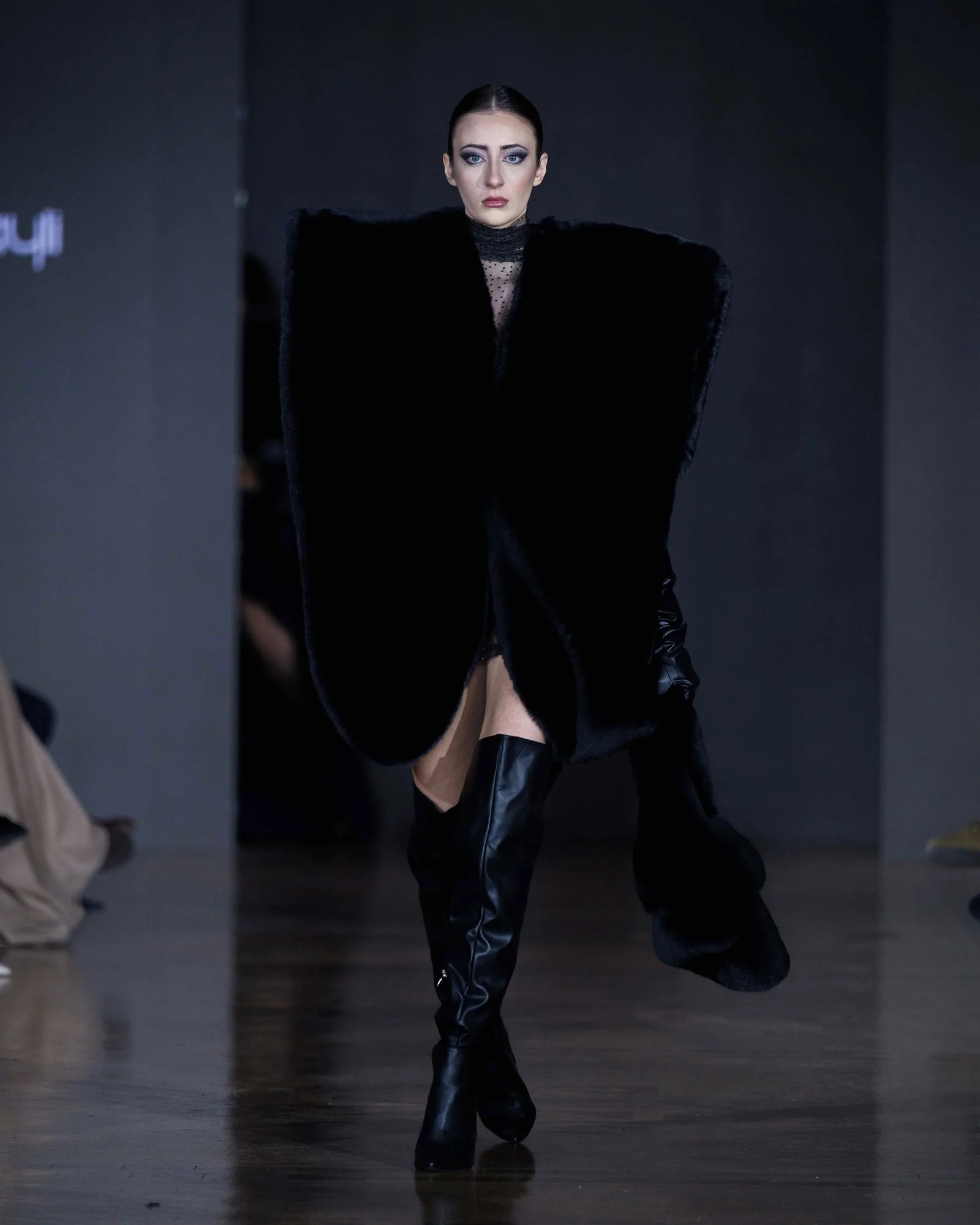 LOOK 10
