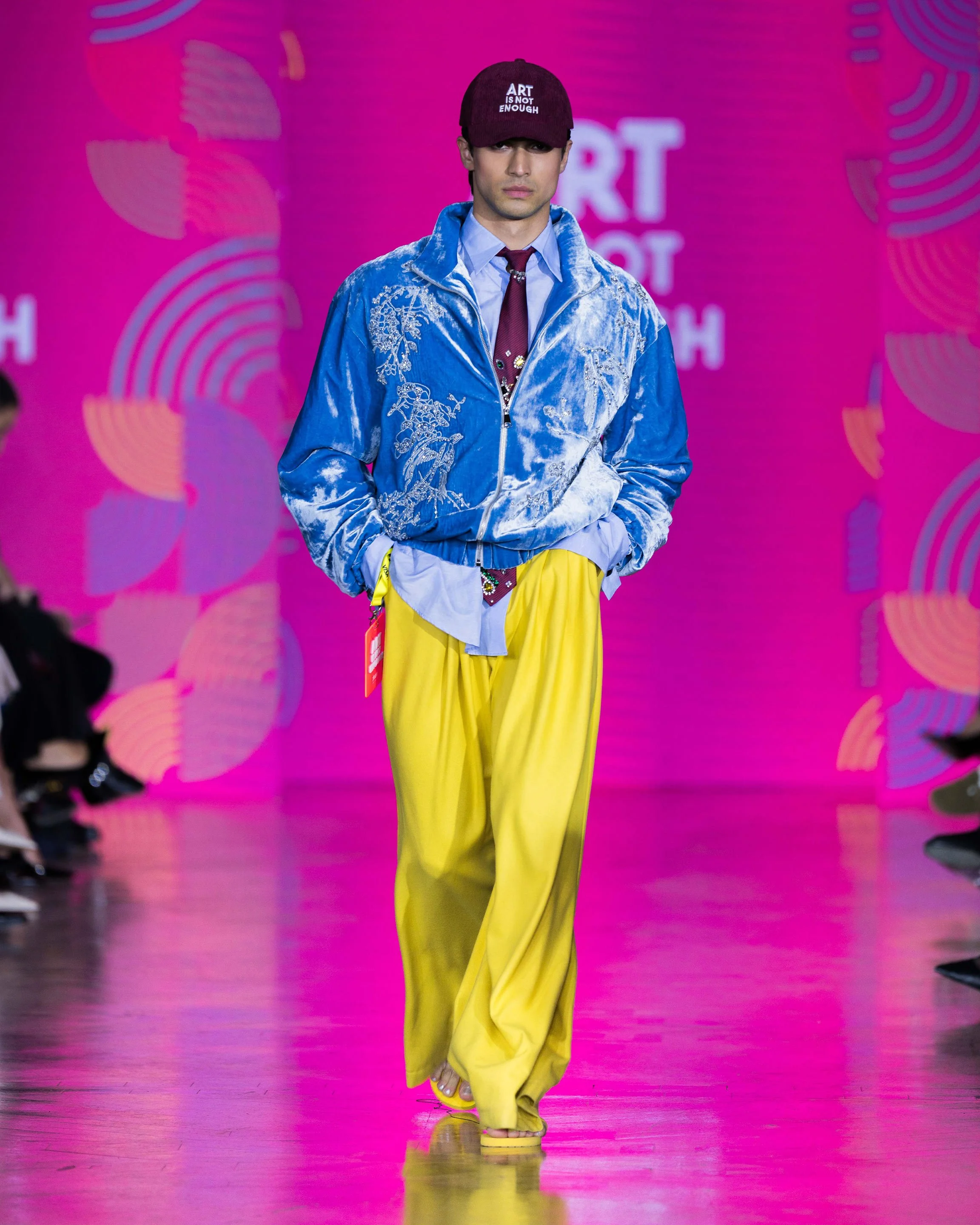 LOOK 12