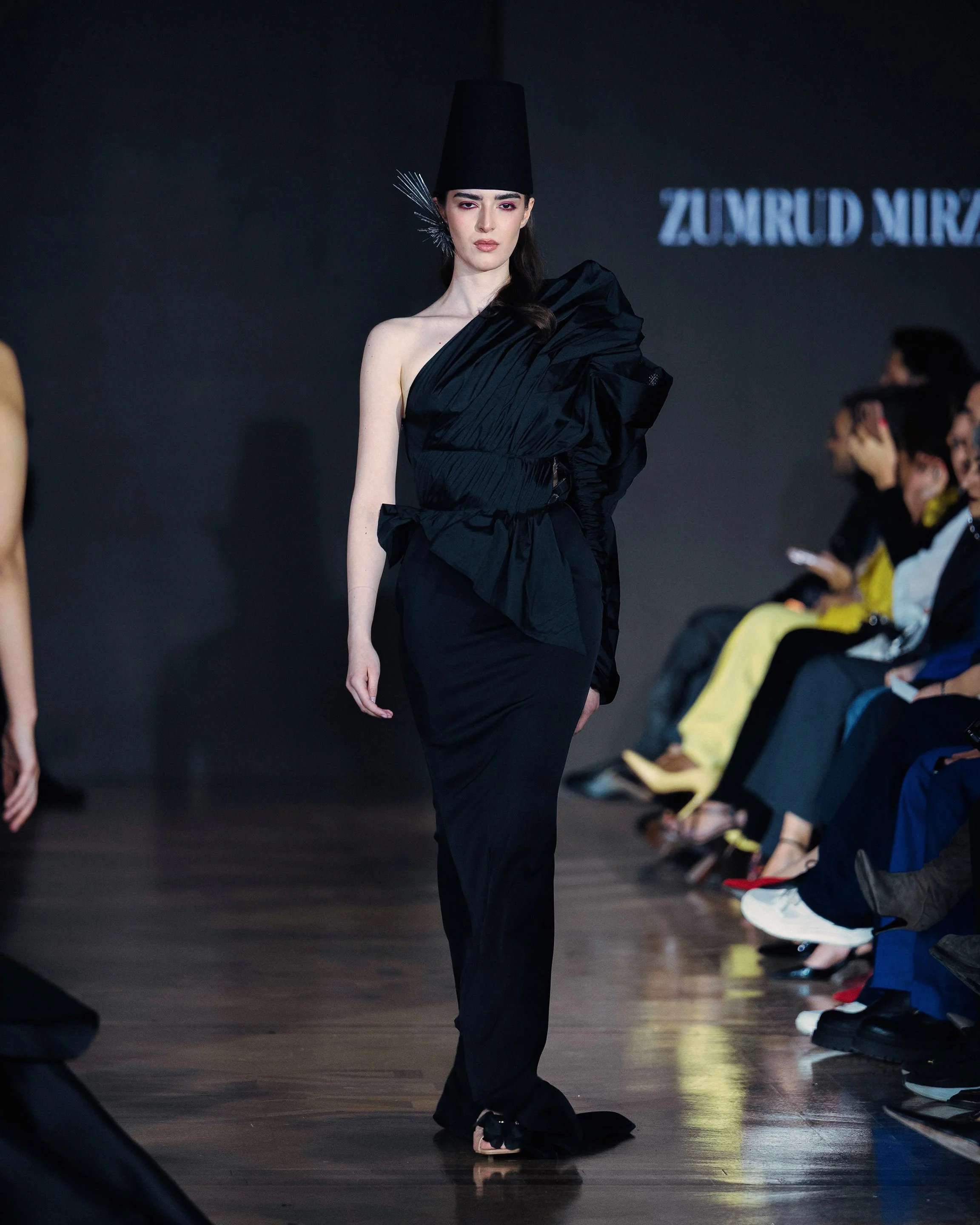 LOOK 23