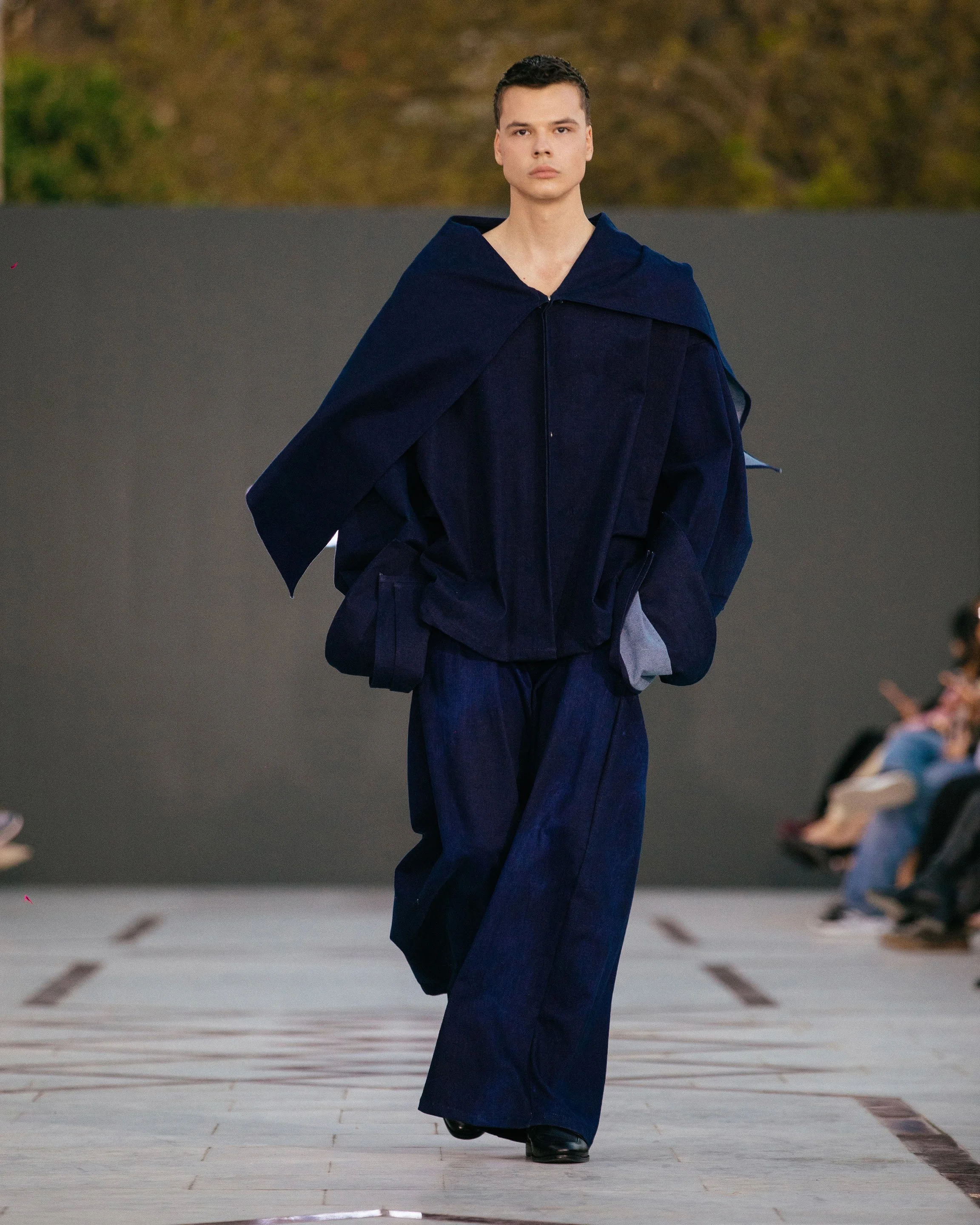 LOOK 25
