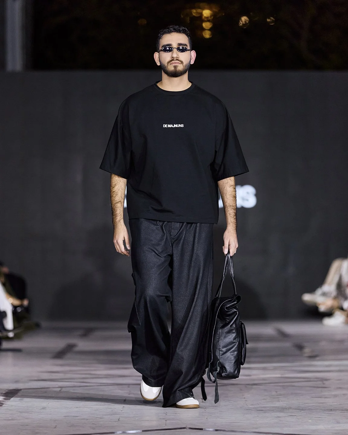 LOOK 21