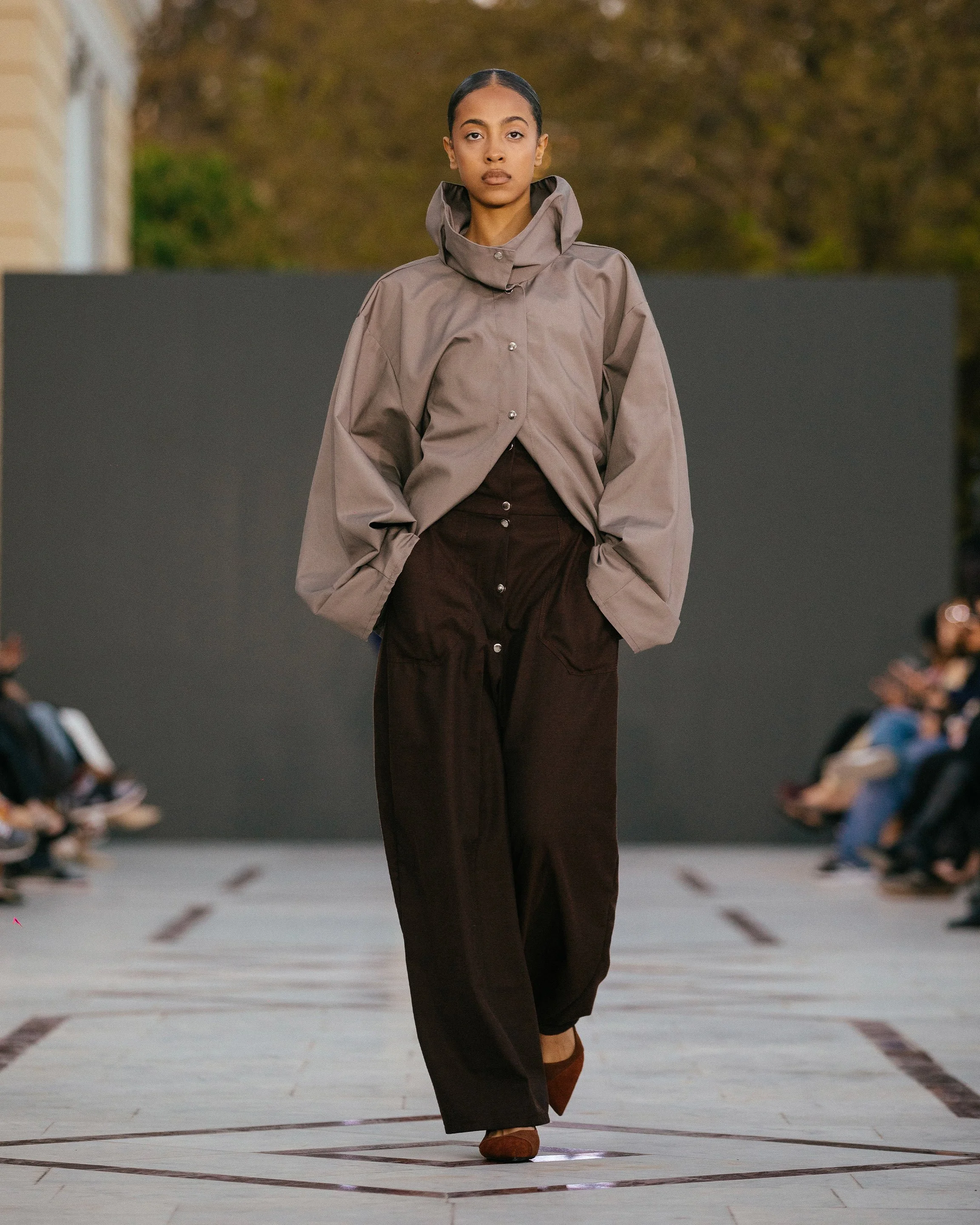 LOOK 16