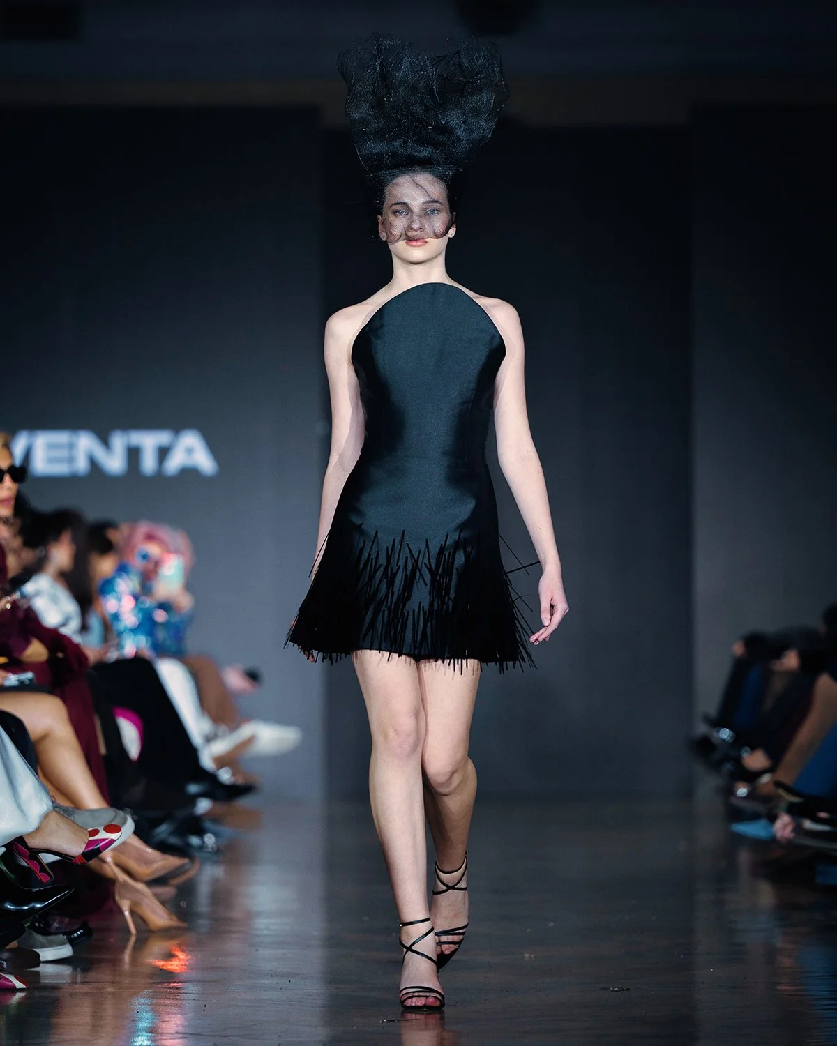 LOOK 27