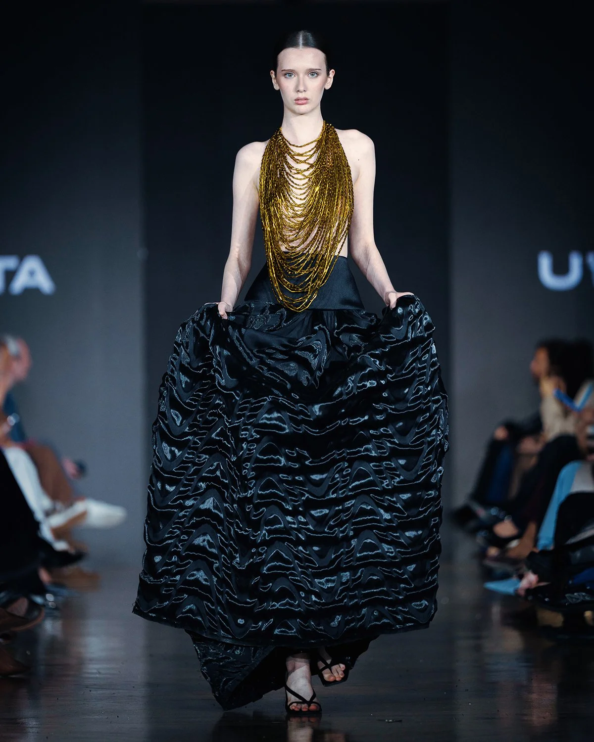 LOOK 23