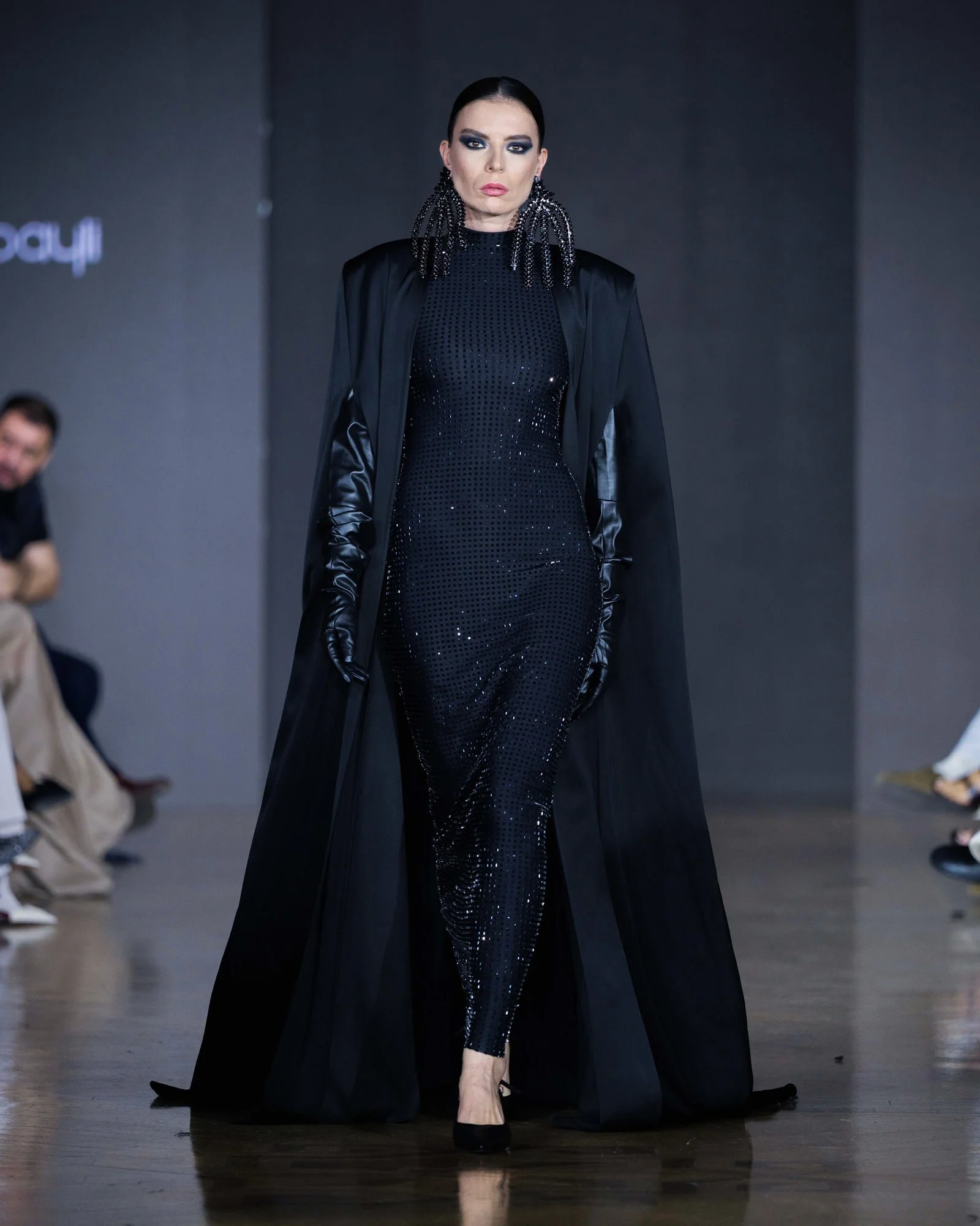LOOK 19