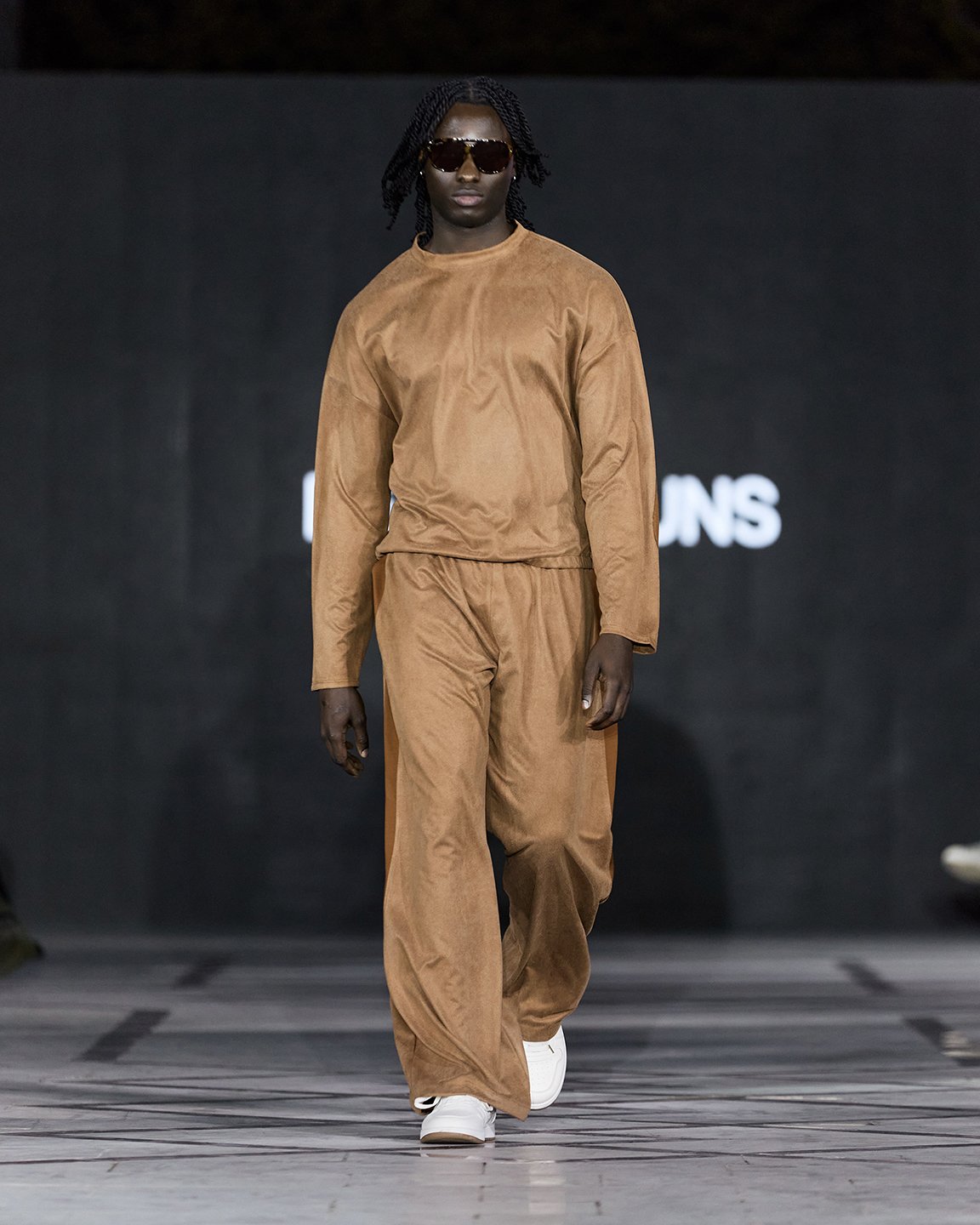 LOOK 15