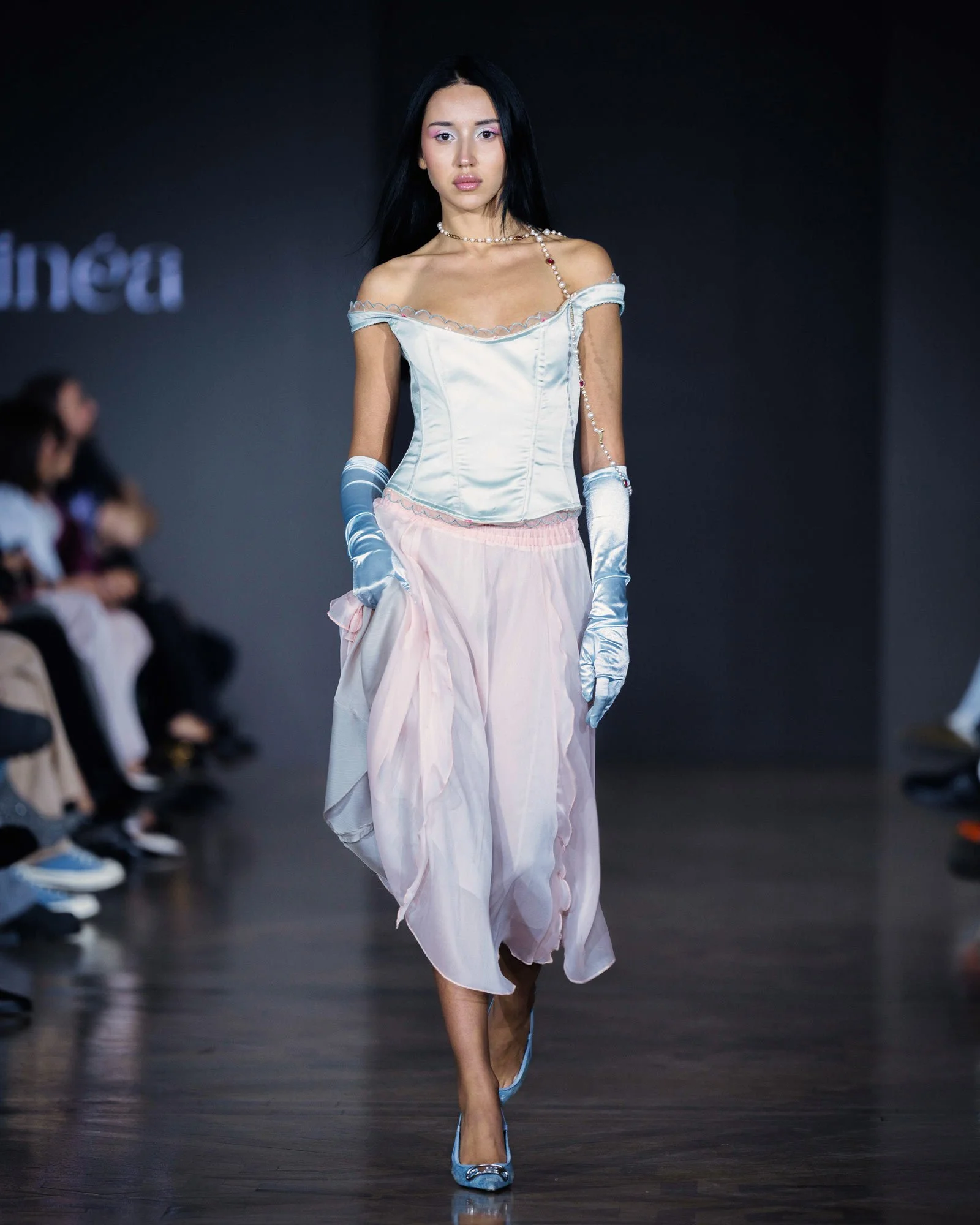 LOOK 4