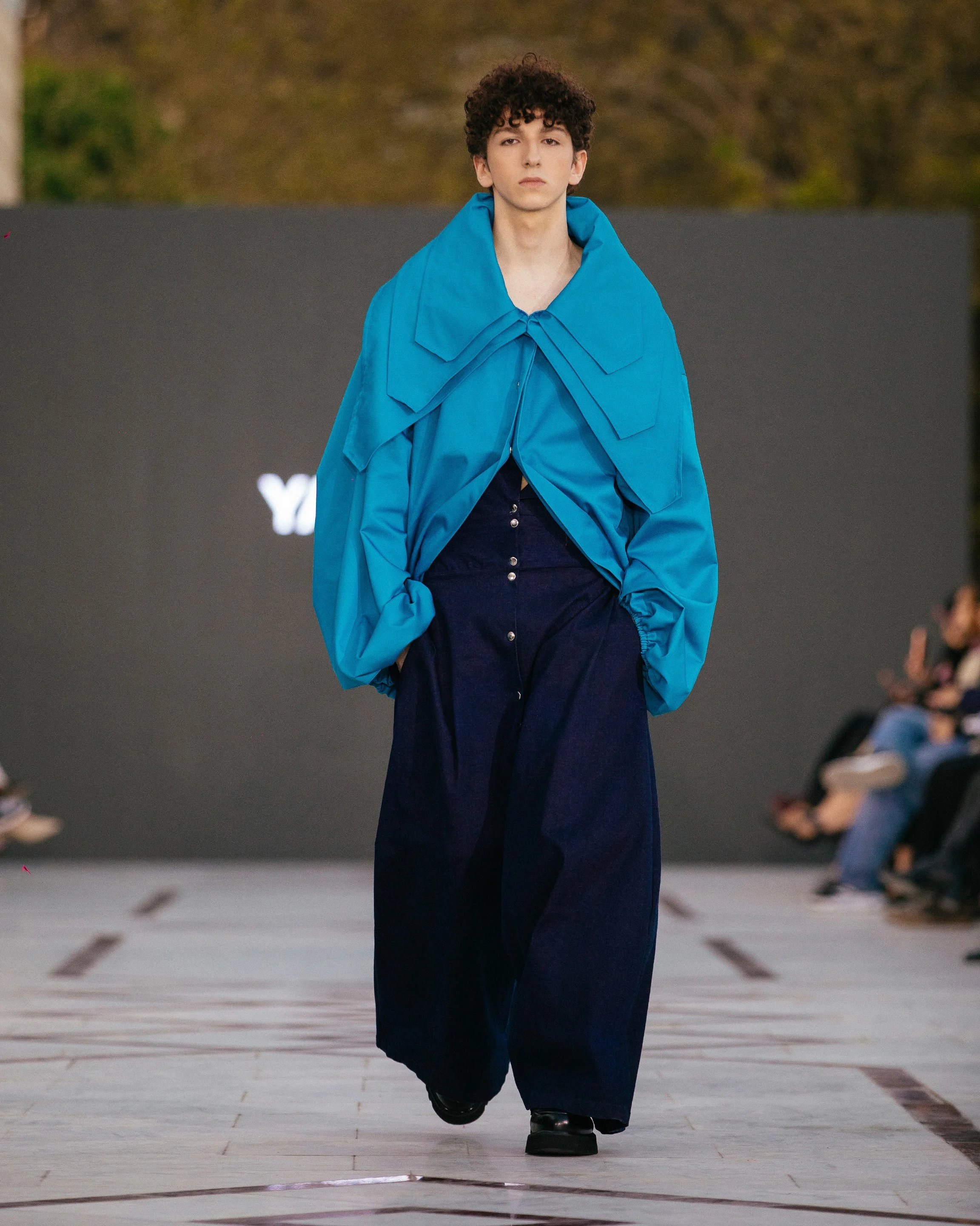 LOOK 9