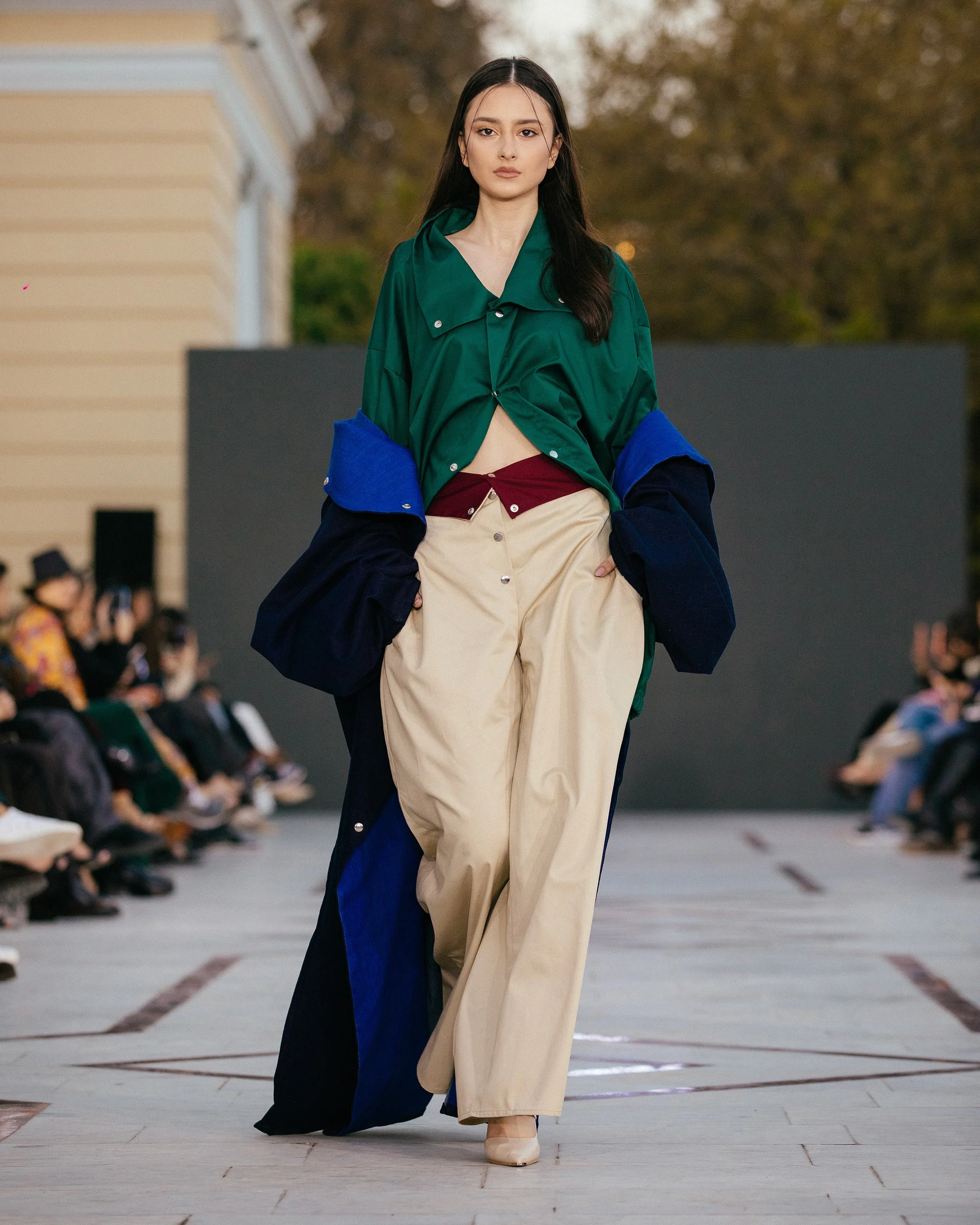 LOOK 28