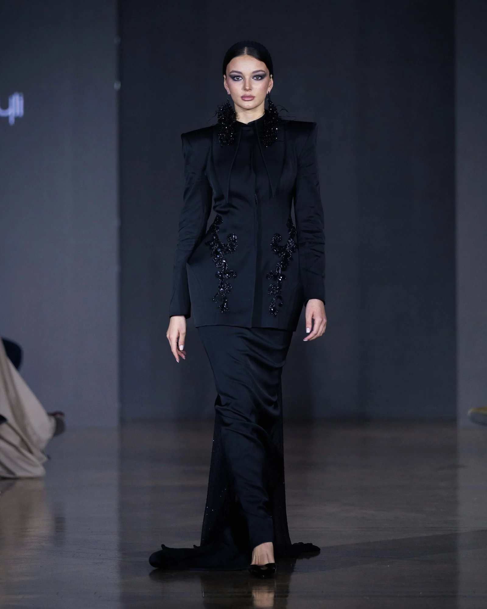 LOOK 5