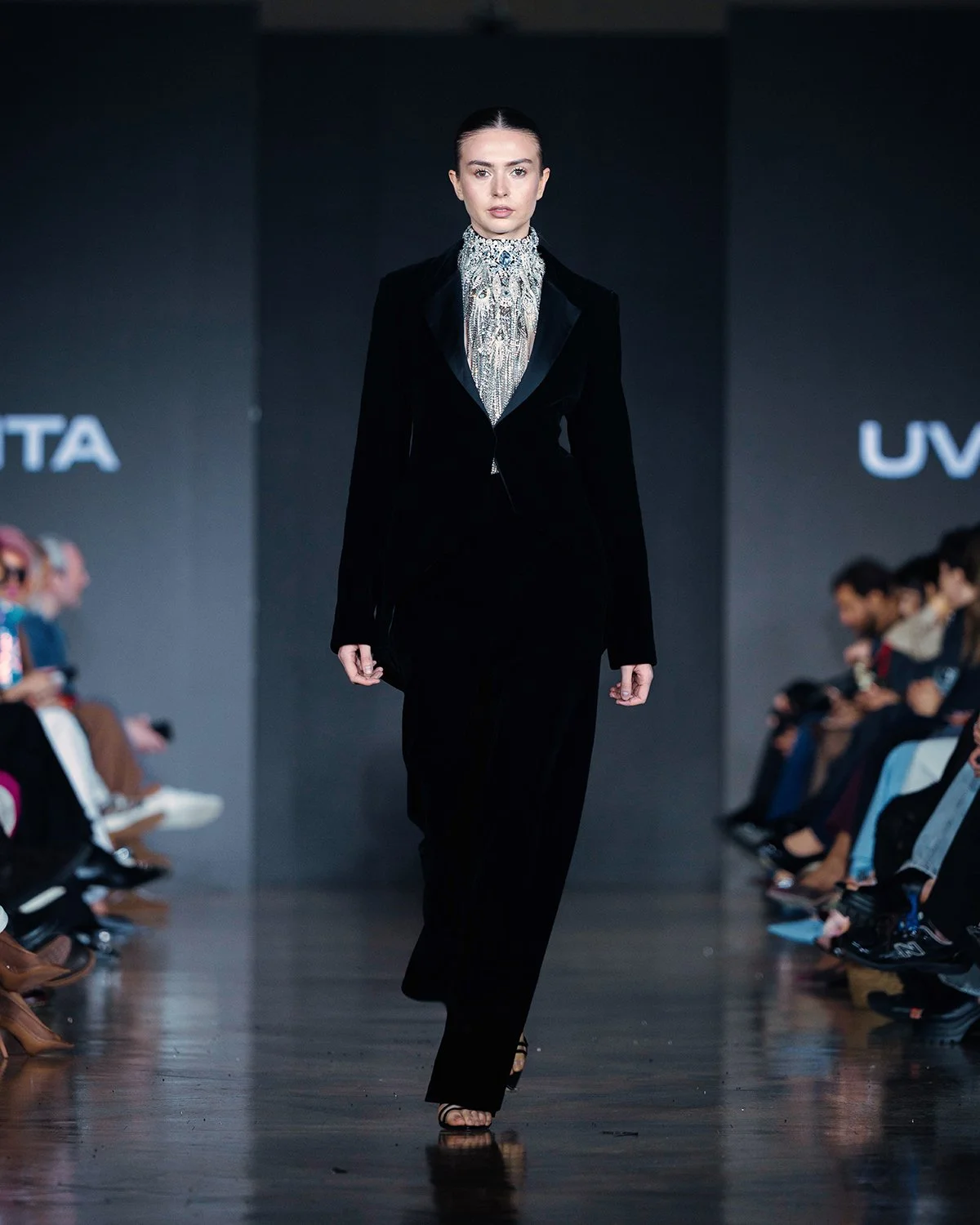 LOOK 25