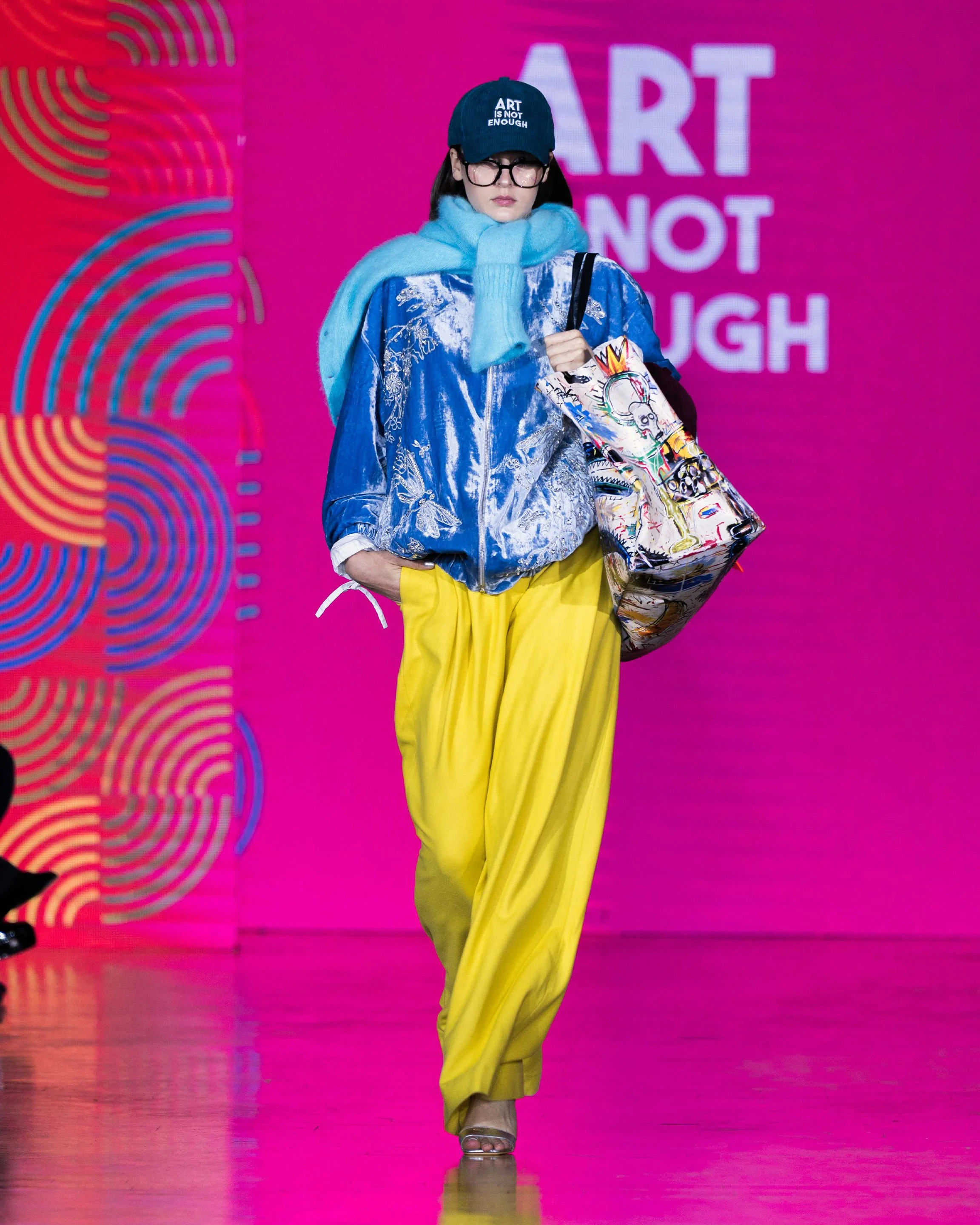LOOK 16