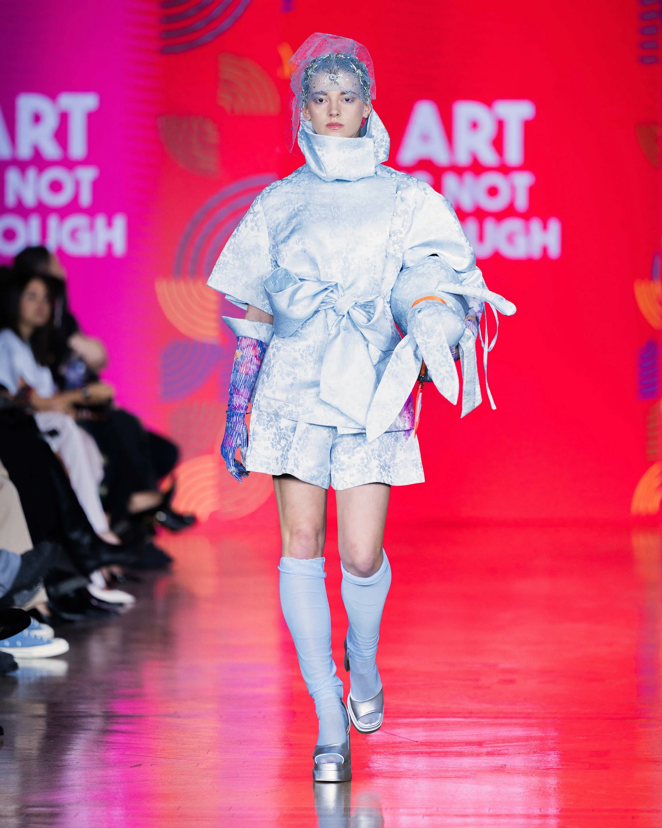 LOOK 2