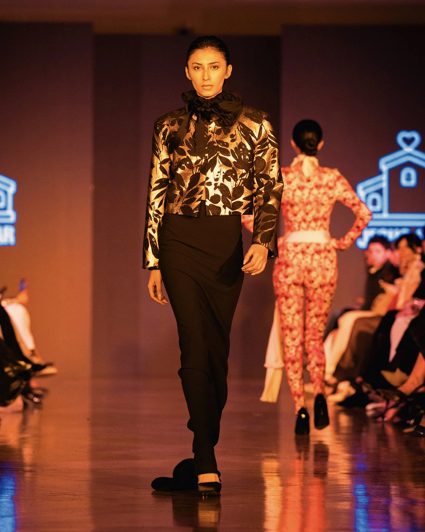 LOOK 12