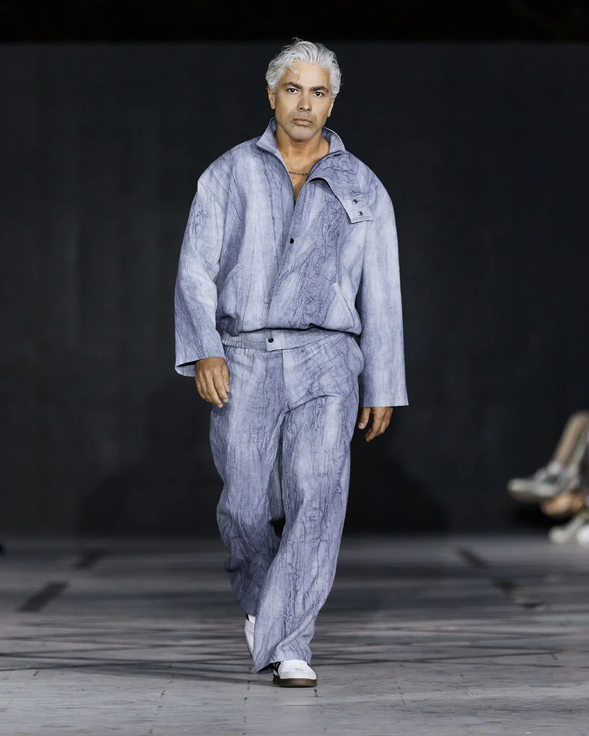 LOOK 4