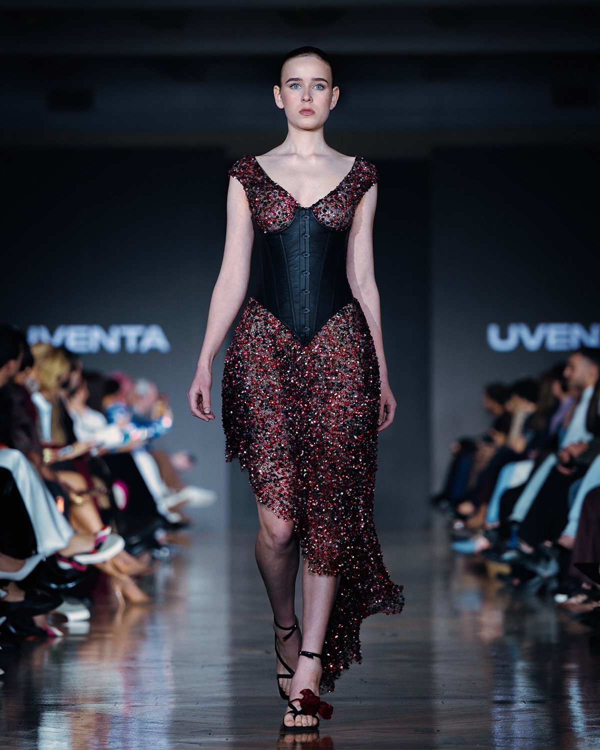 LOOK 24