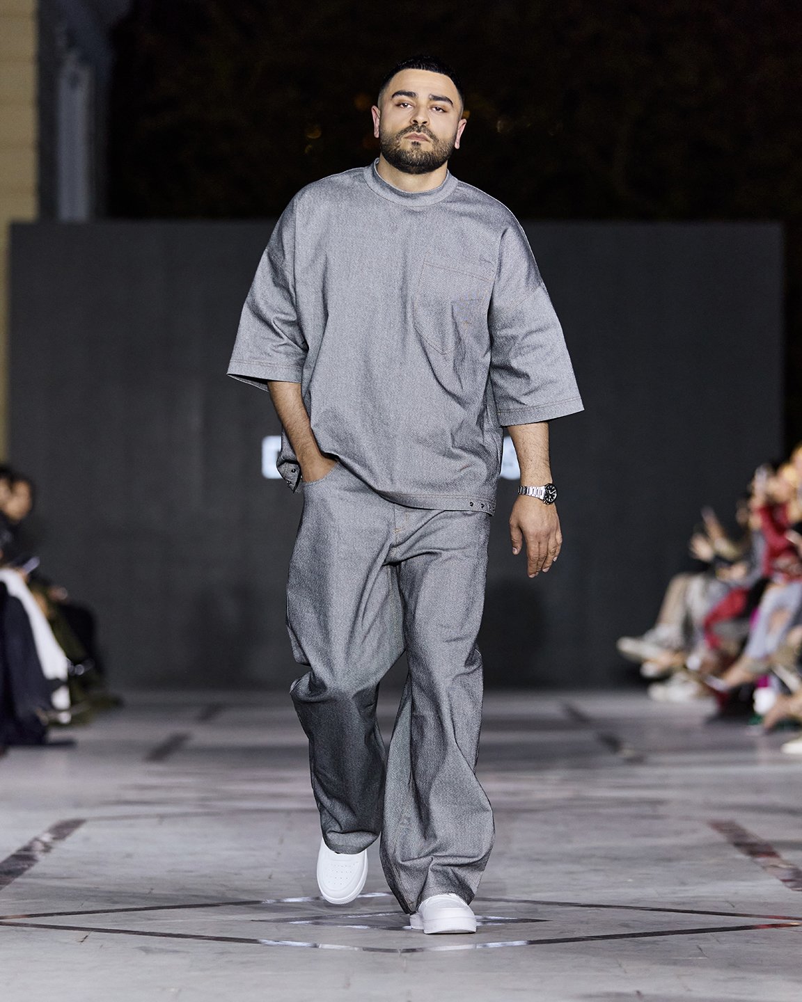 LOOK 14