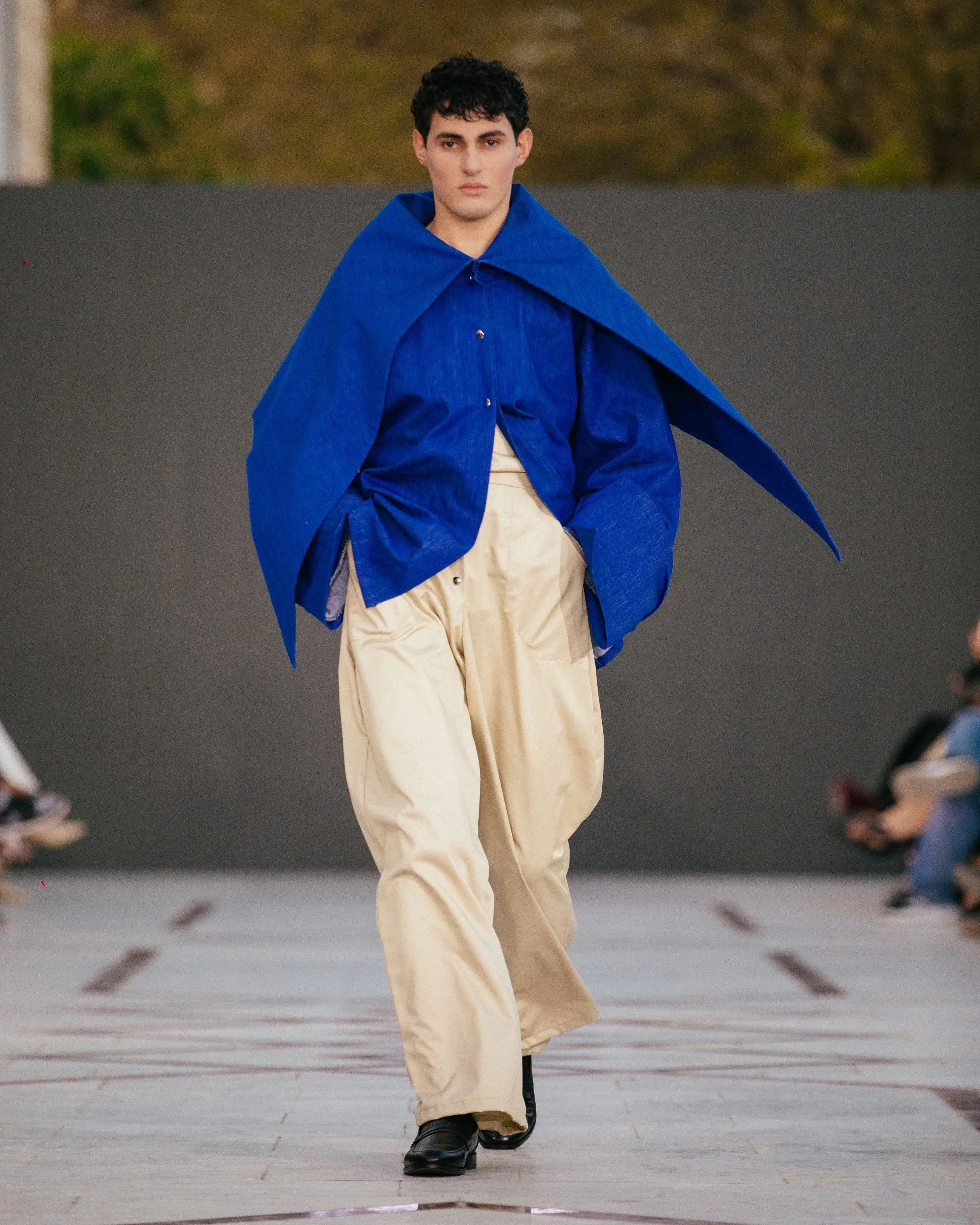 LOOK 11