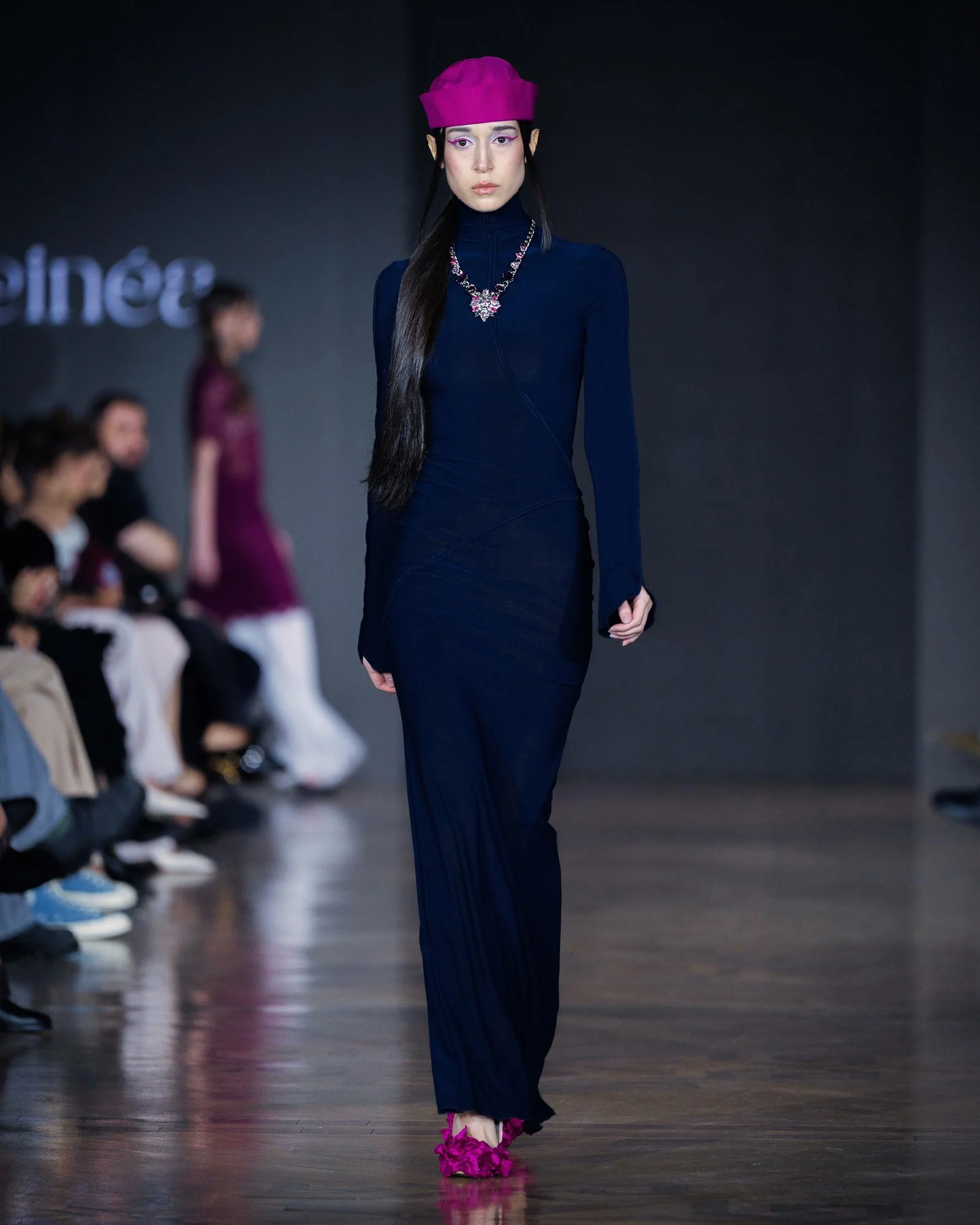 LOOK 21