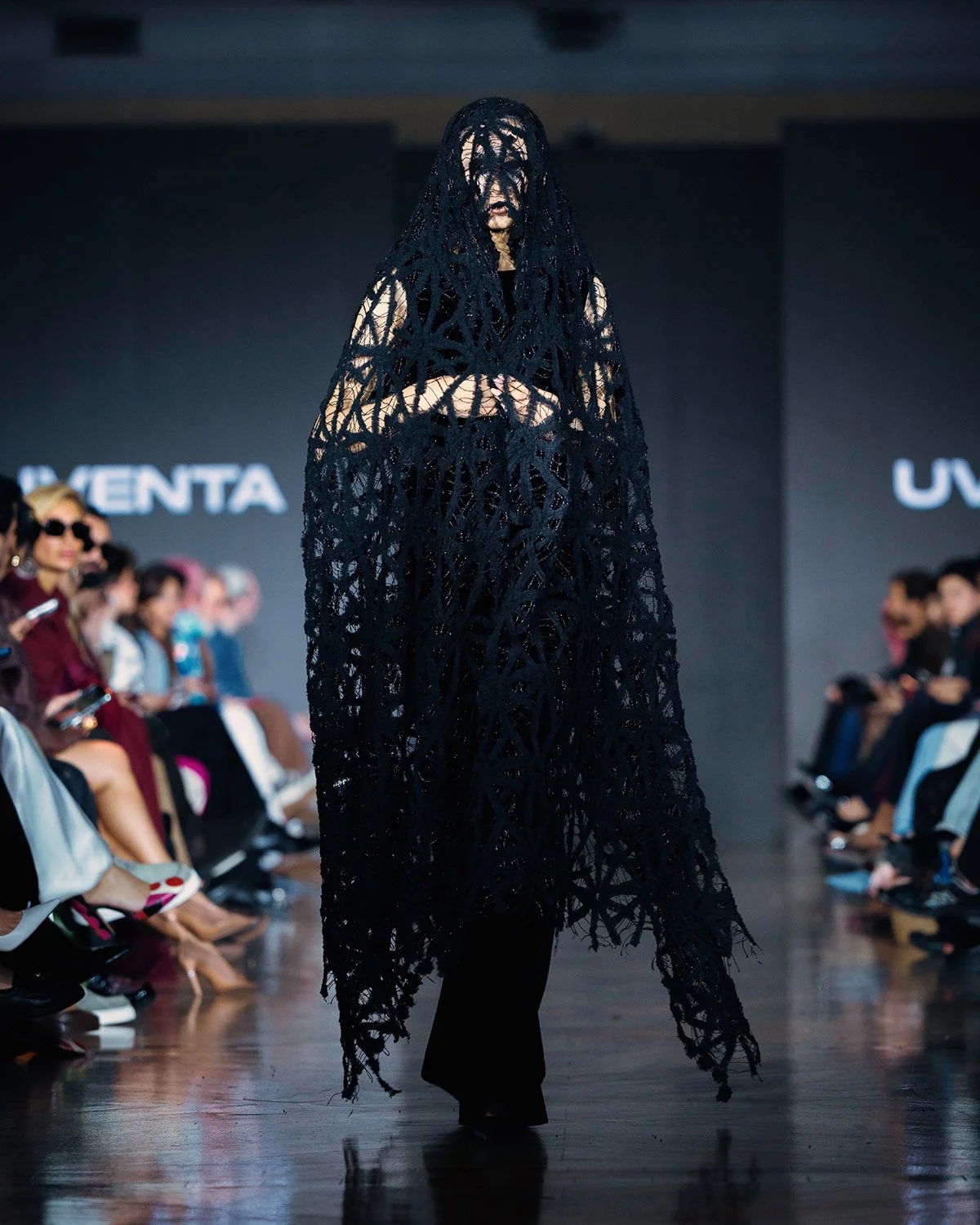 LOOK 26