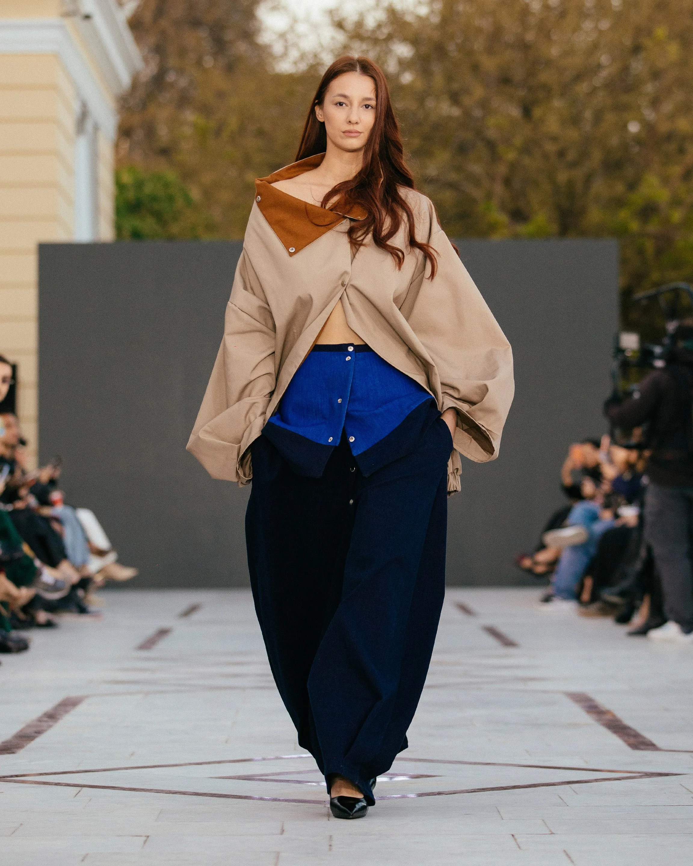 LOOK 2